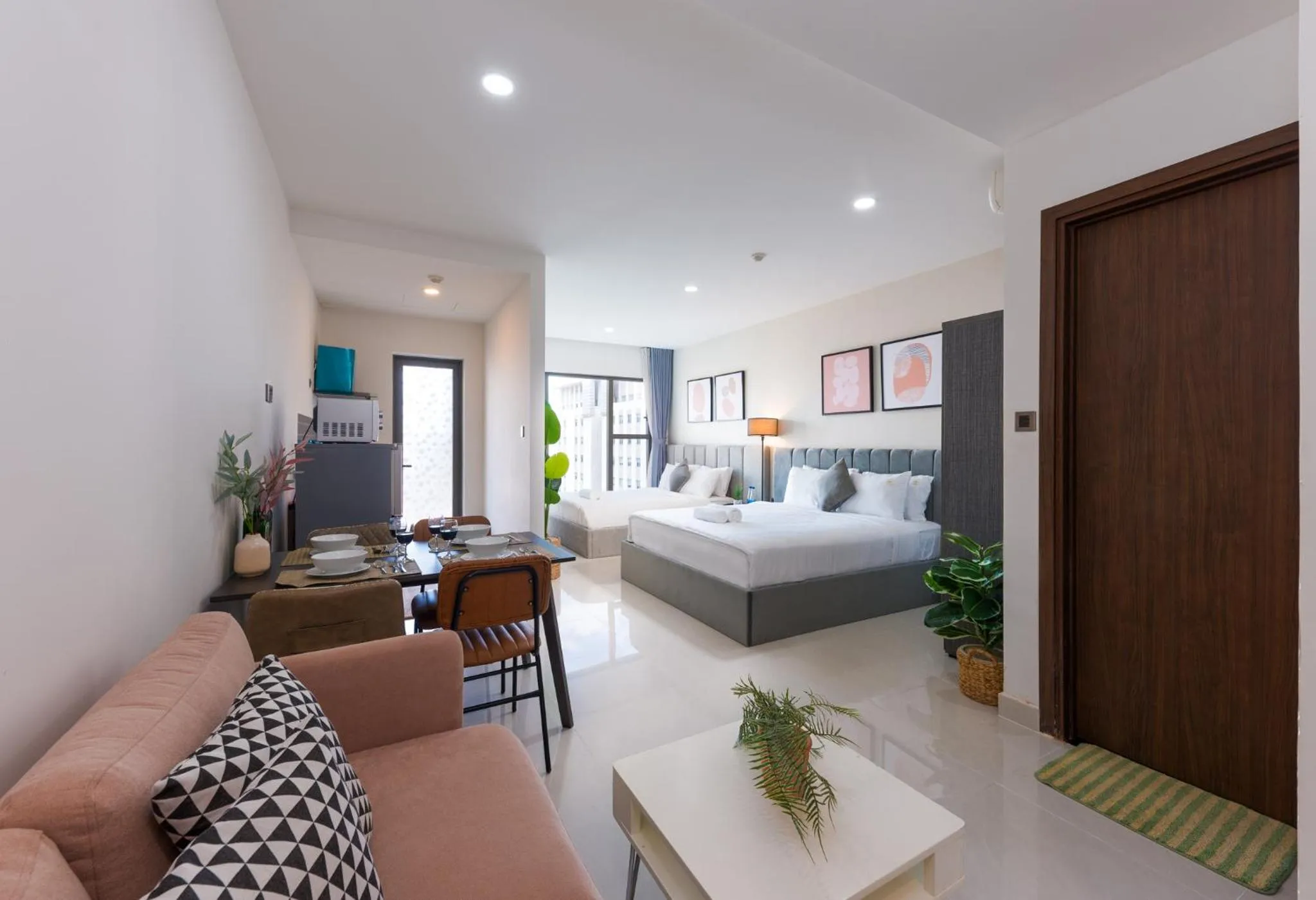 Photo of the whole room, Bed in S Lux Apartment