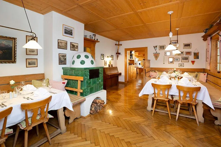 Buffet breakfast in Hotel Wiedemann