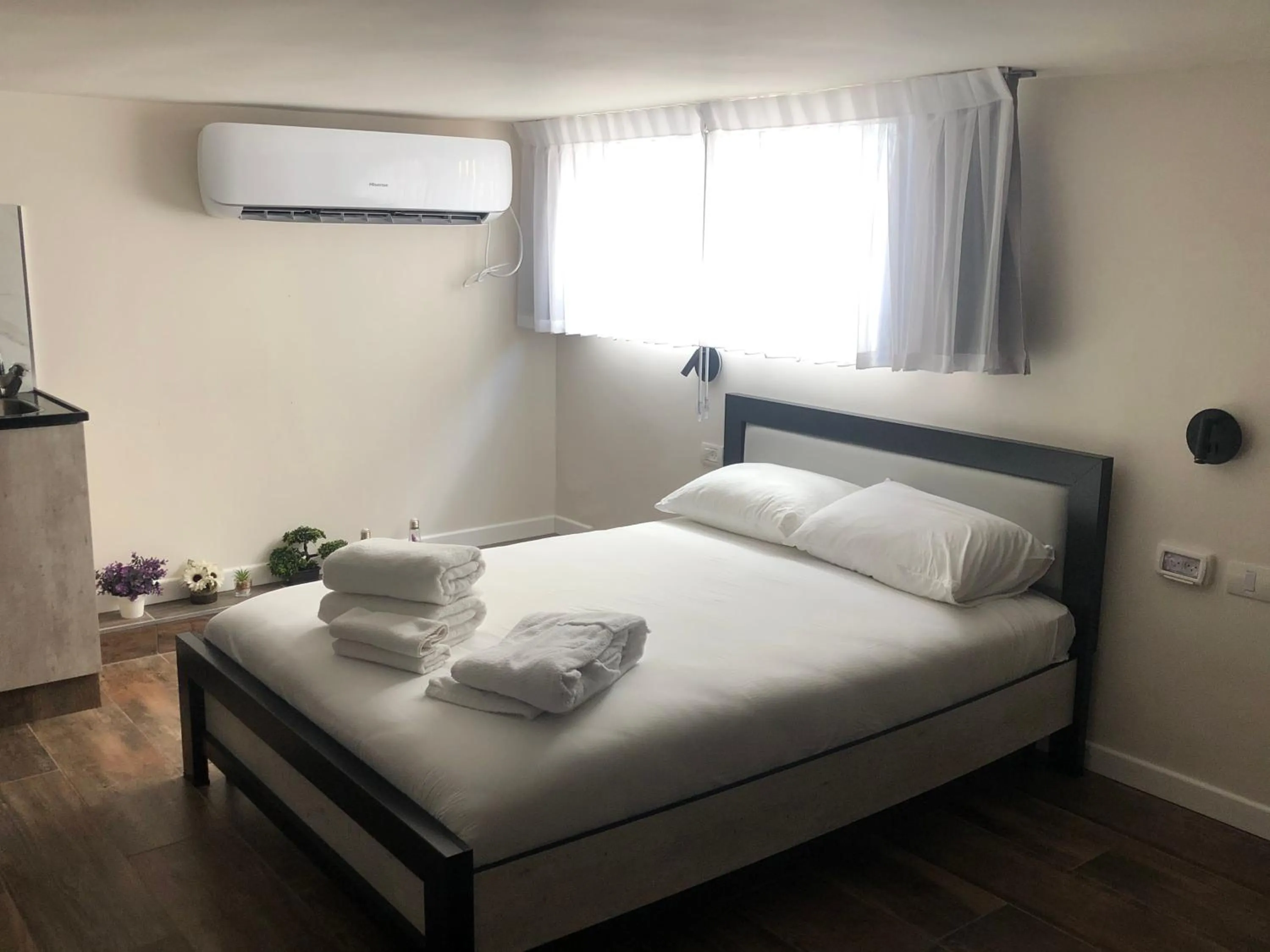 Bed in Hermitage Hotel