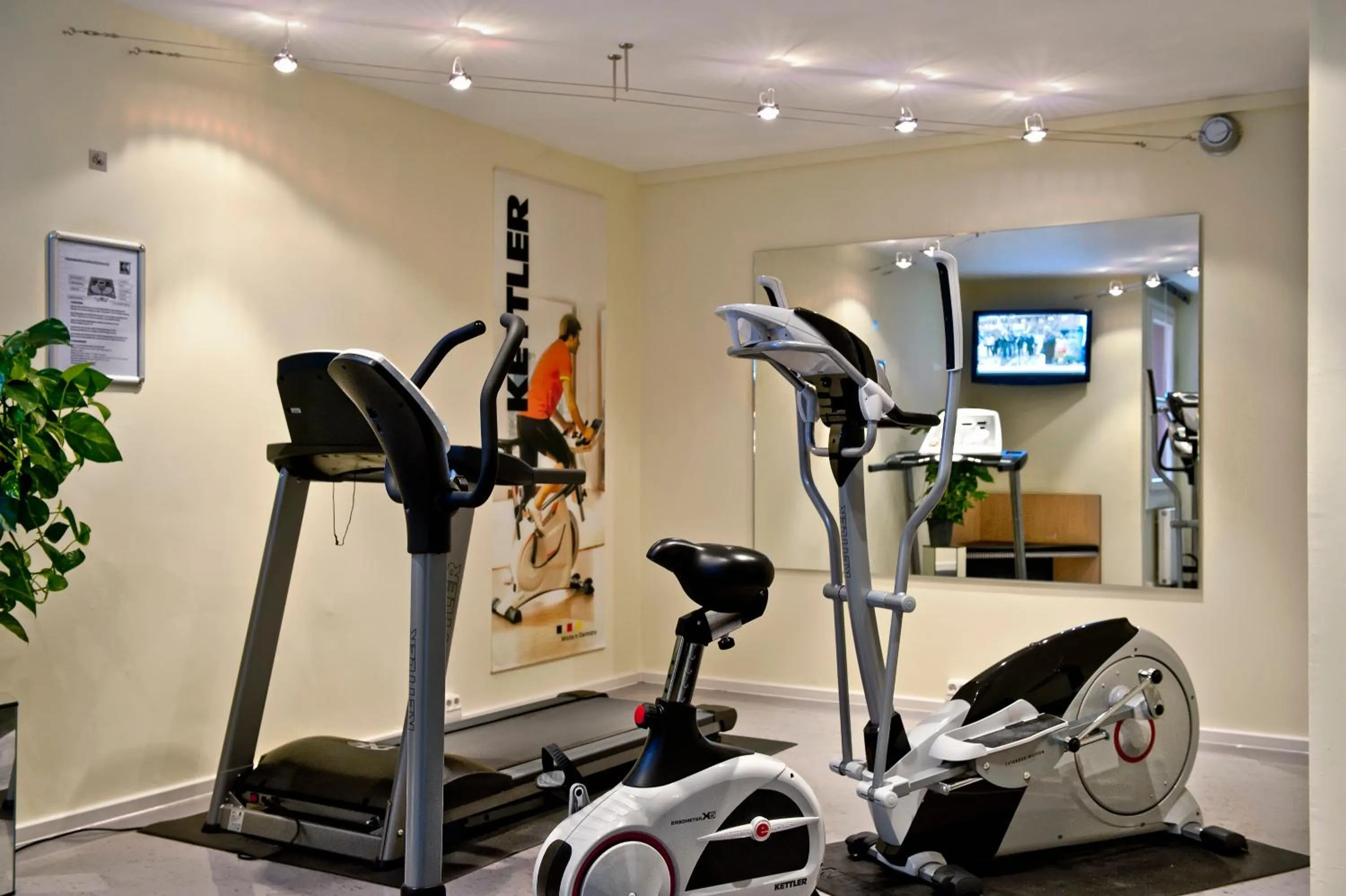 Fitness centre/facilities in TRYP by Wyndham Halle