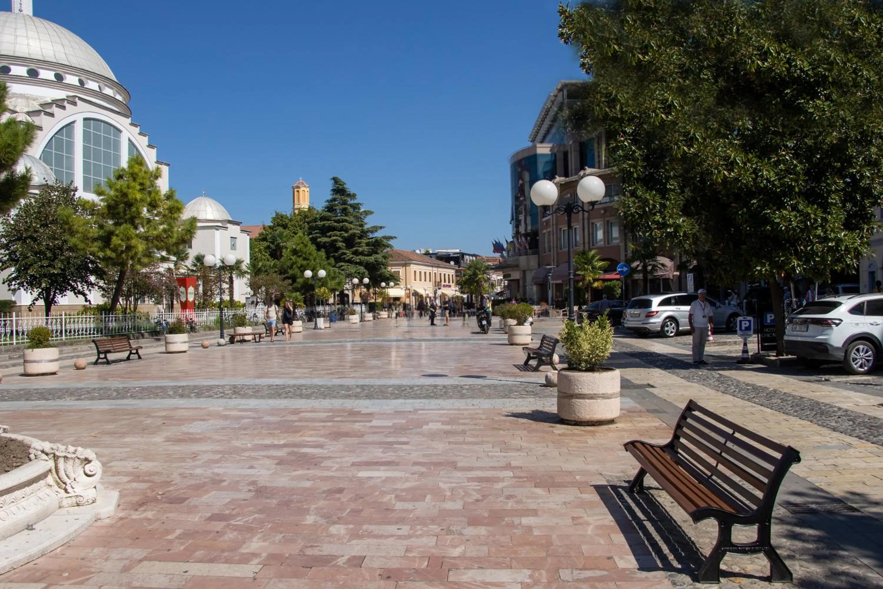 Property building in Hotel Chicago