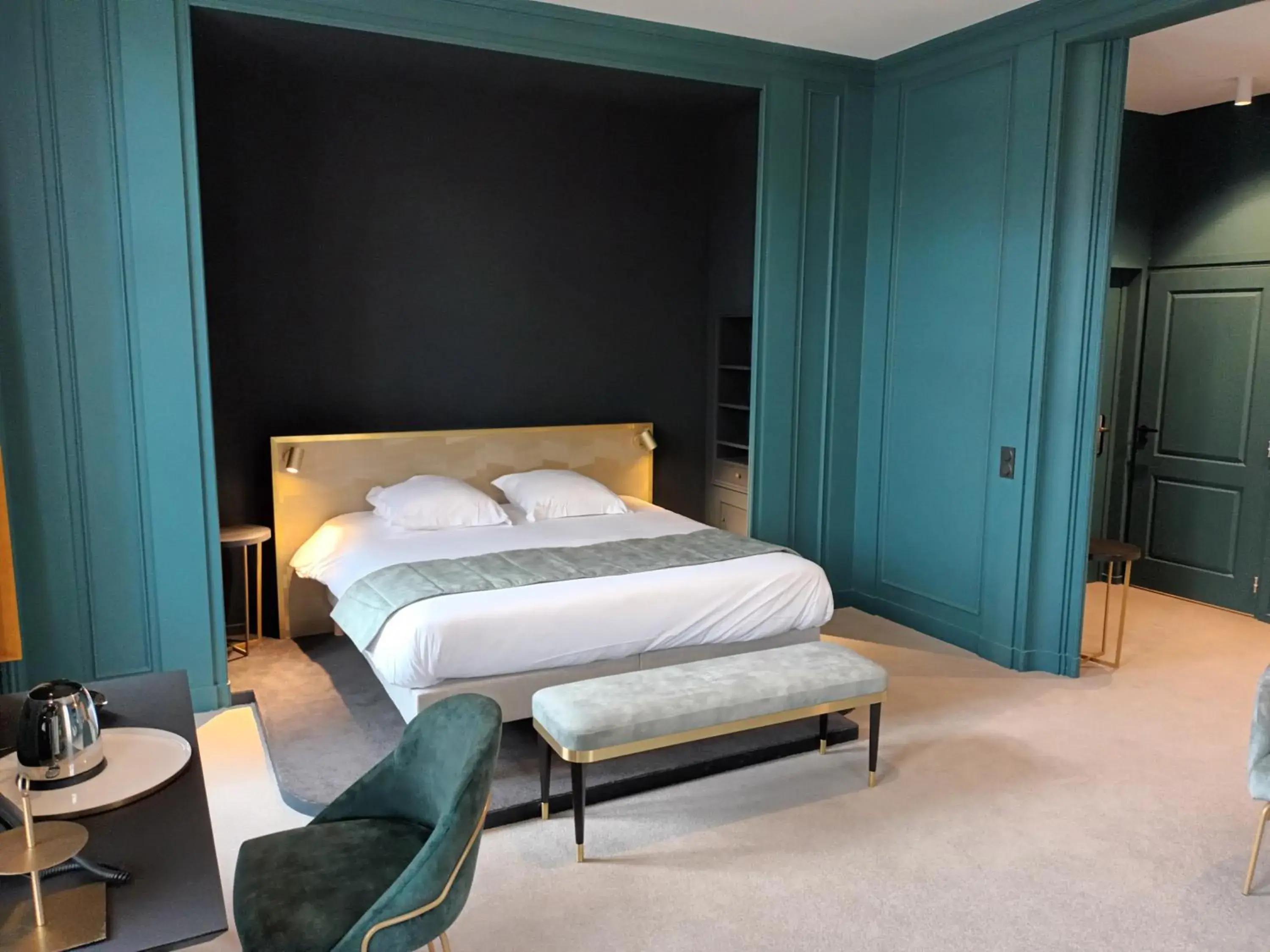 DOMITYS - Le château de la Pilule DOMITYS - Le château de la Pilule