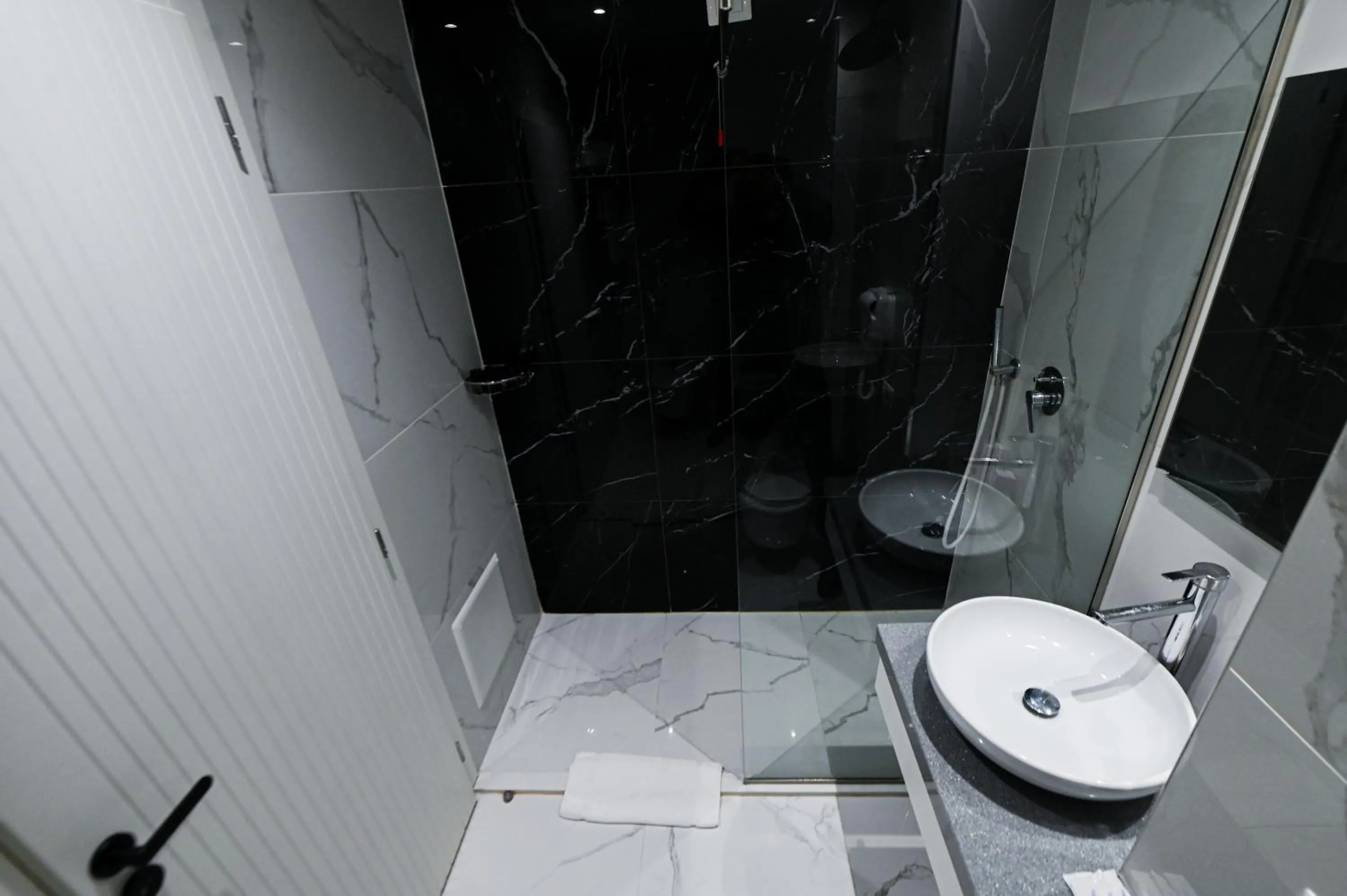 Bathroom in Royal G Max