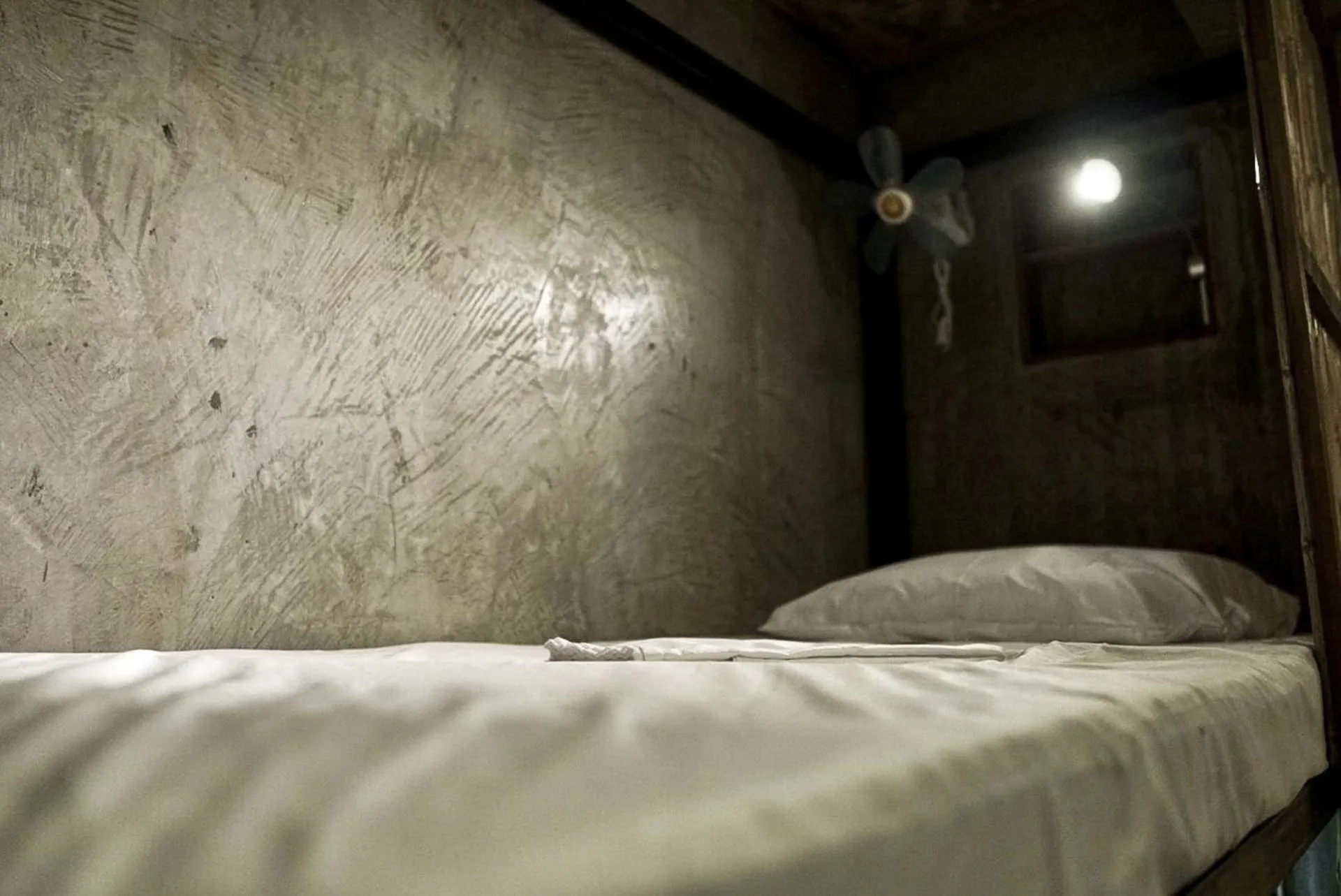 Bed in Hang Loose Hostel