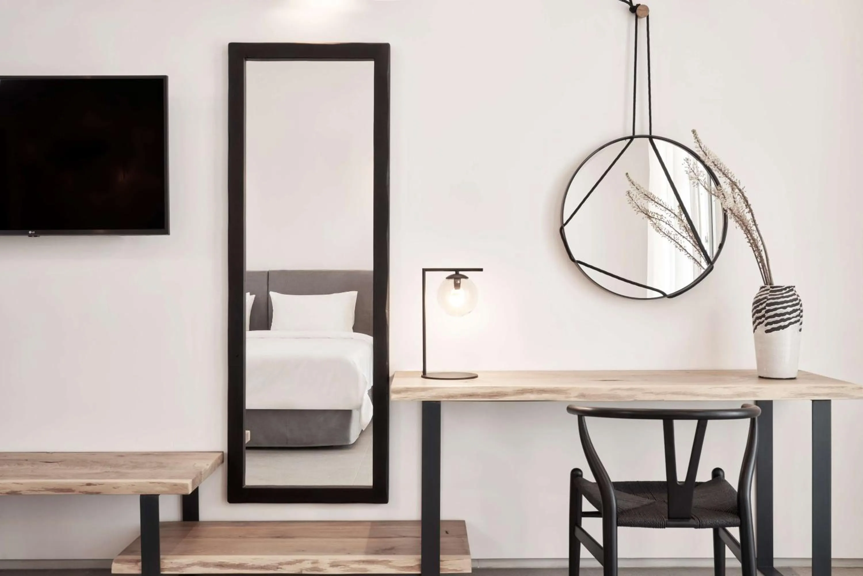 Photo of the whole room in Radisson Blu Euphoria Resort, Mykonos