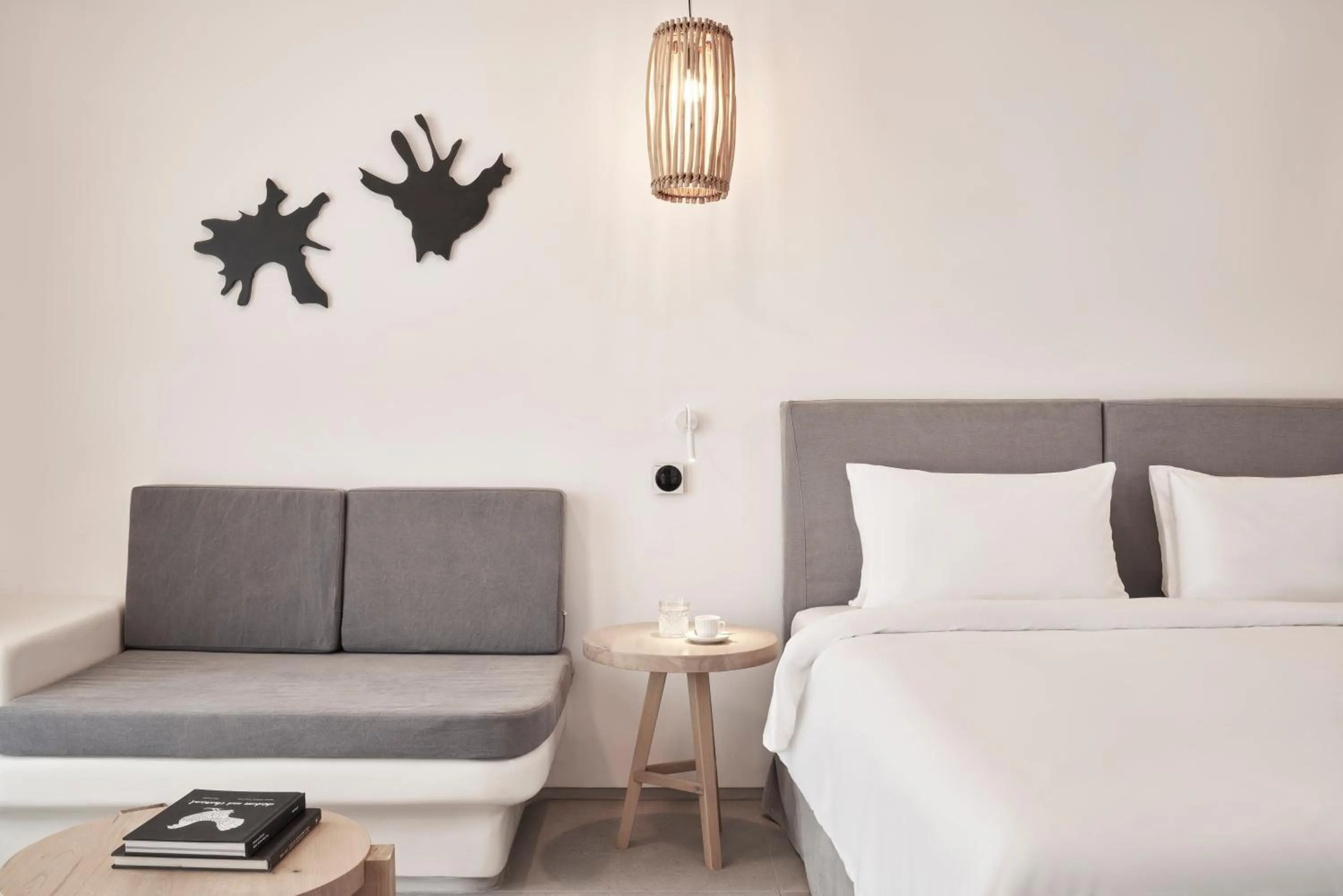 Bedroom, Bed in Radisson Blu Euphoria Resort, Mykonos