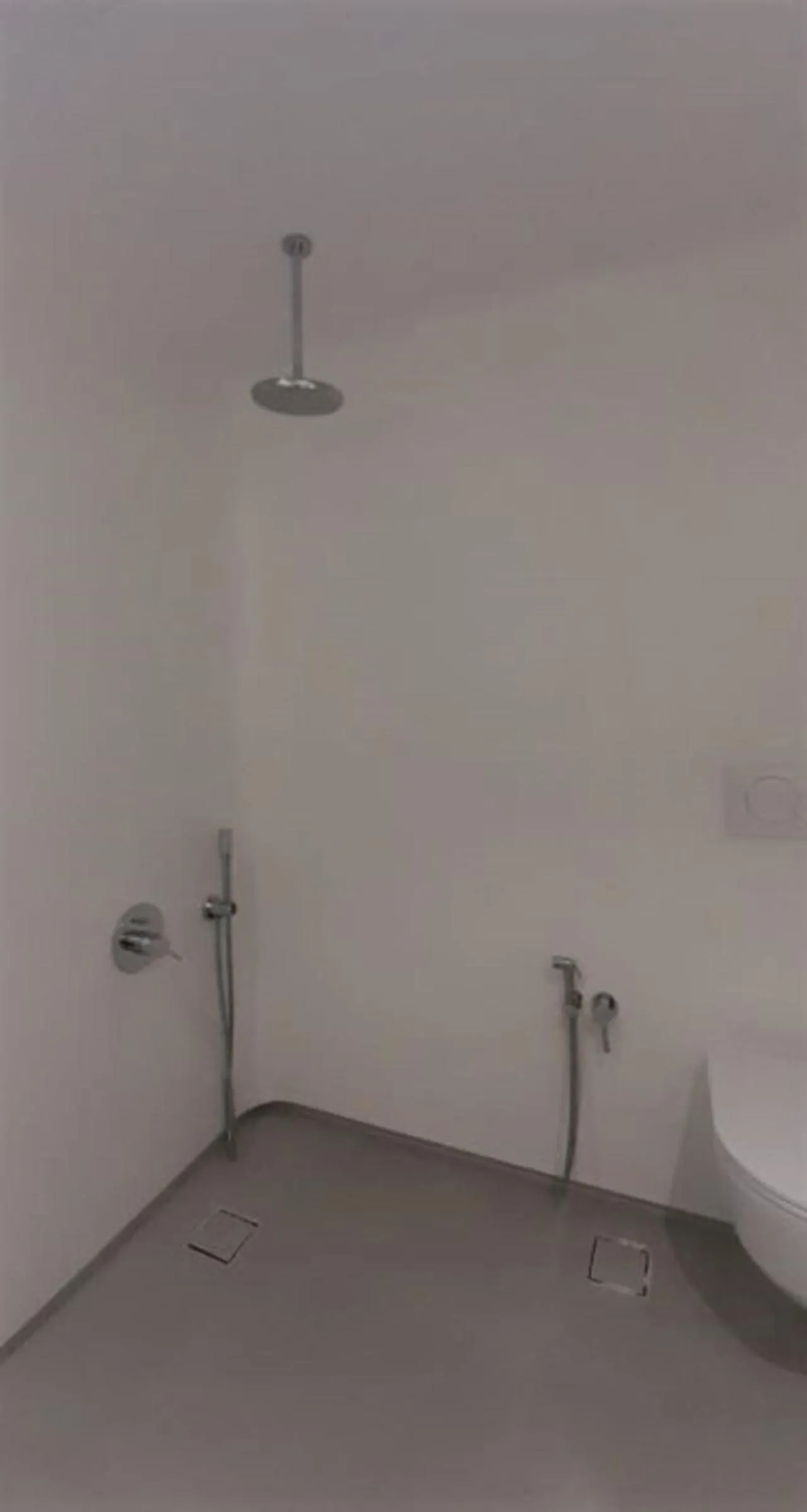 Bathroom, Bed in Radisson Blu Euphoria Resort, Mykonos