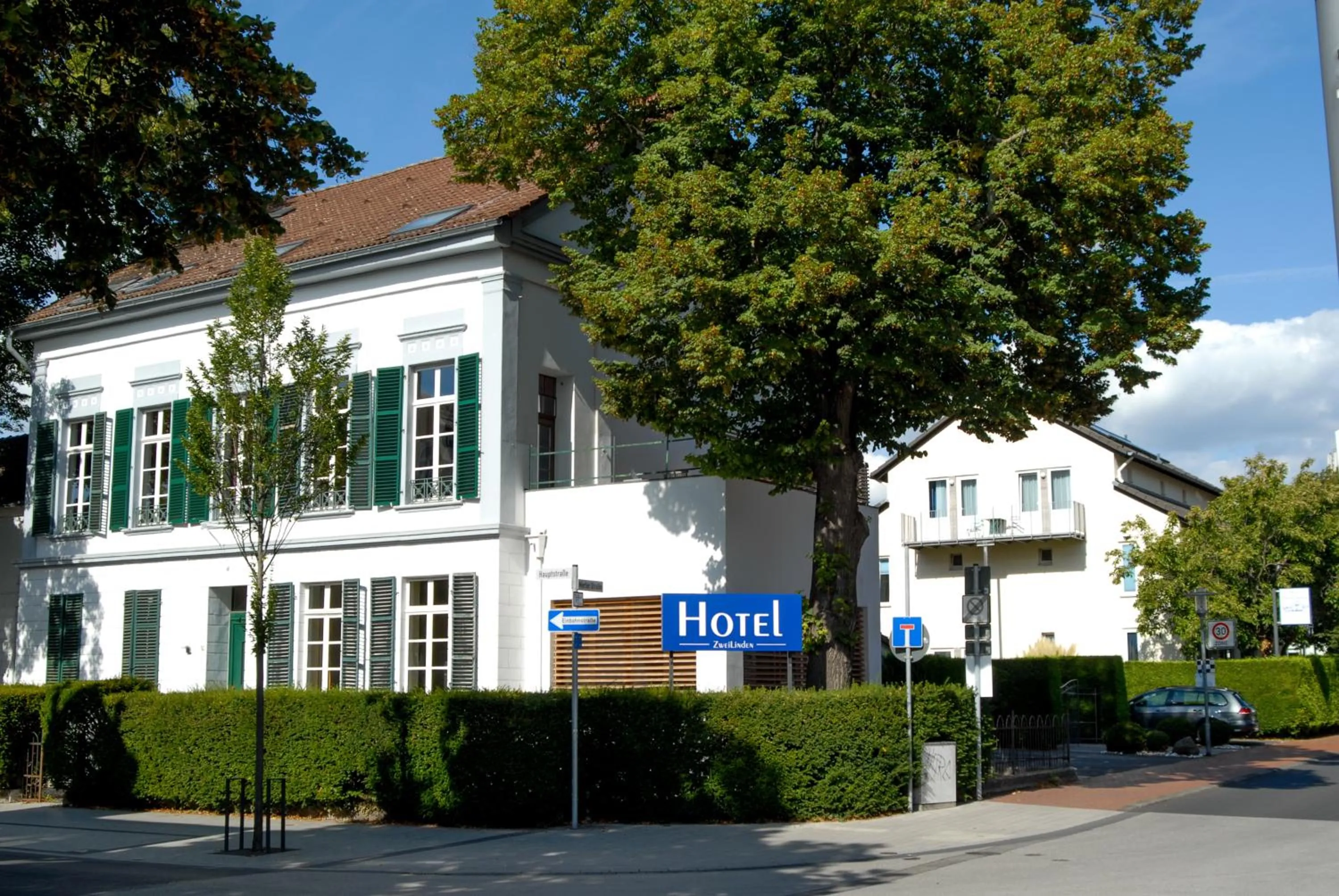 Property building in Hotel ZweiLinden Meckenheim Bonn
