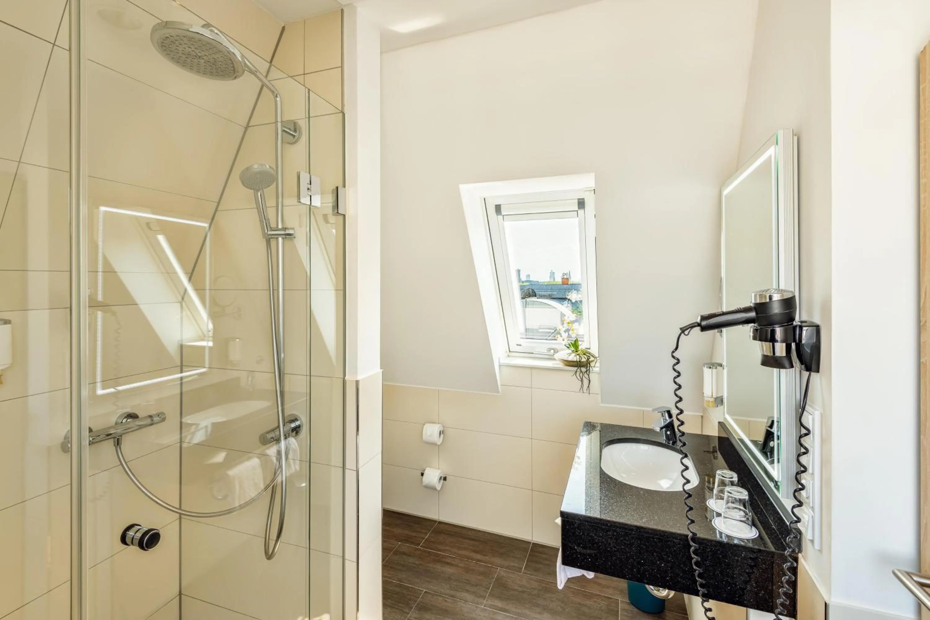 Shower in CityClass Hotel Alter Markt