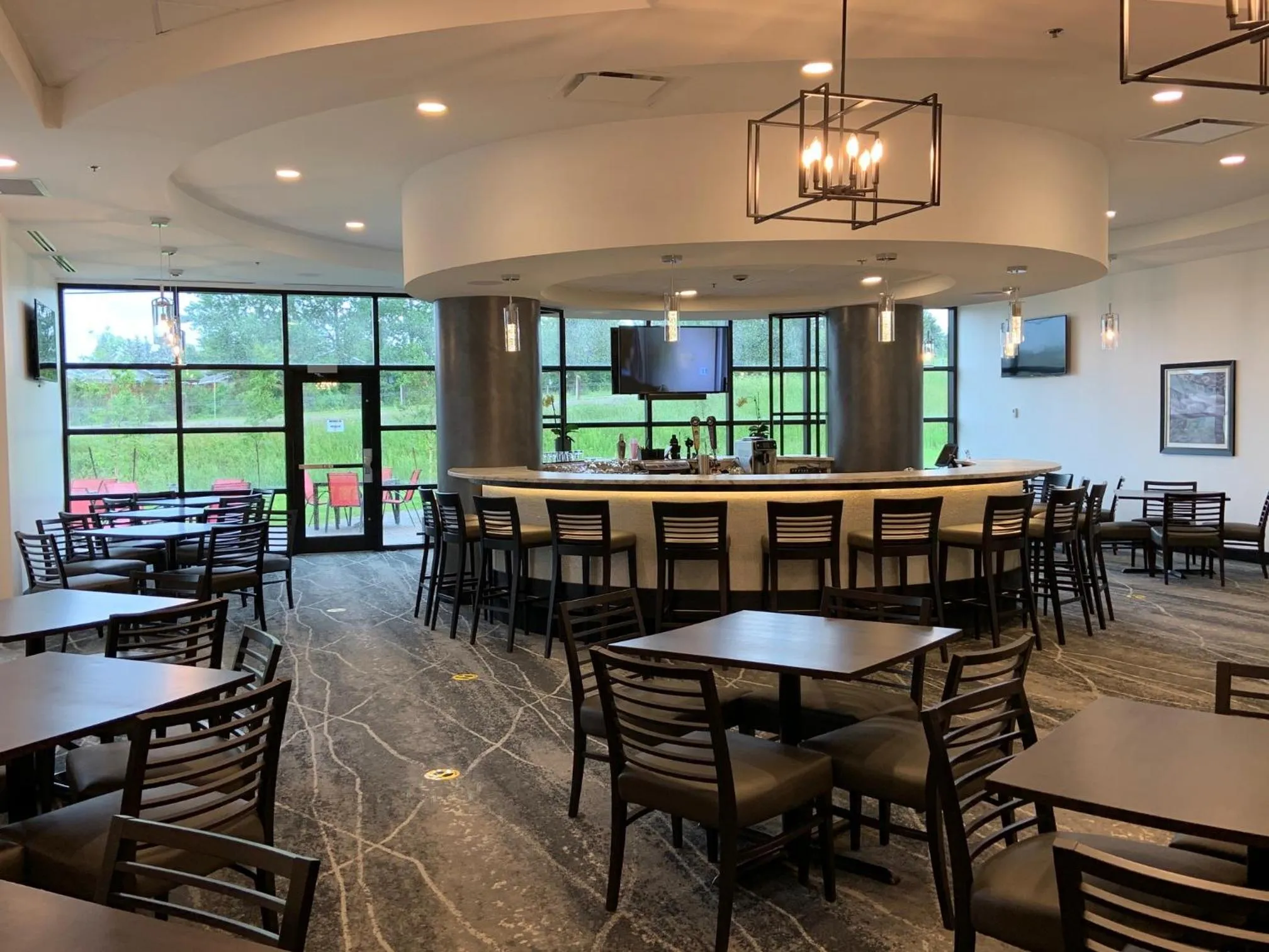 Restaurant/places to eat in Best Western Premier Northwood Hotel