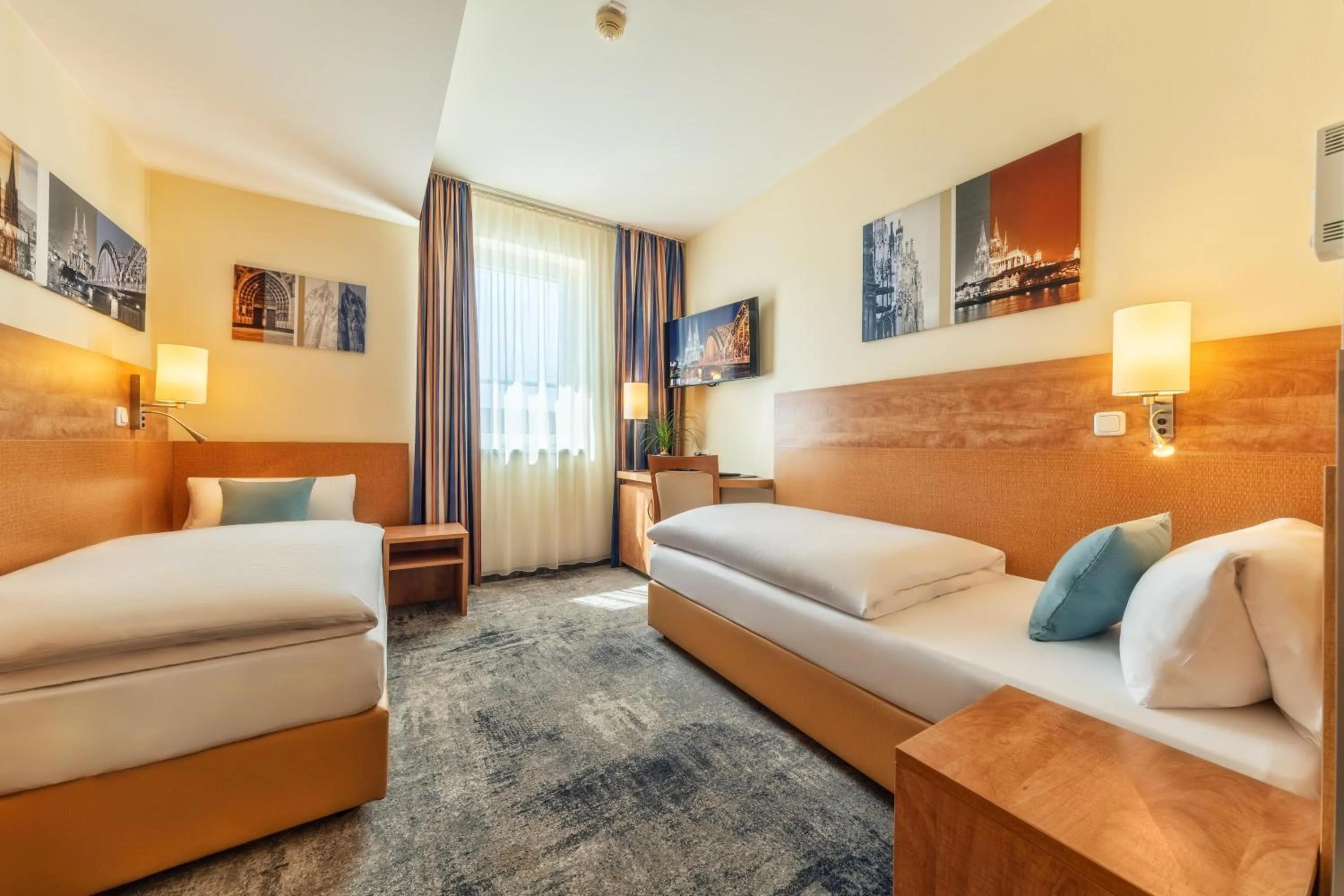 Bed in CityClass Hotel am Dom