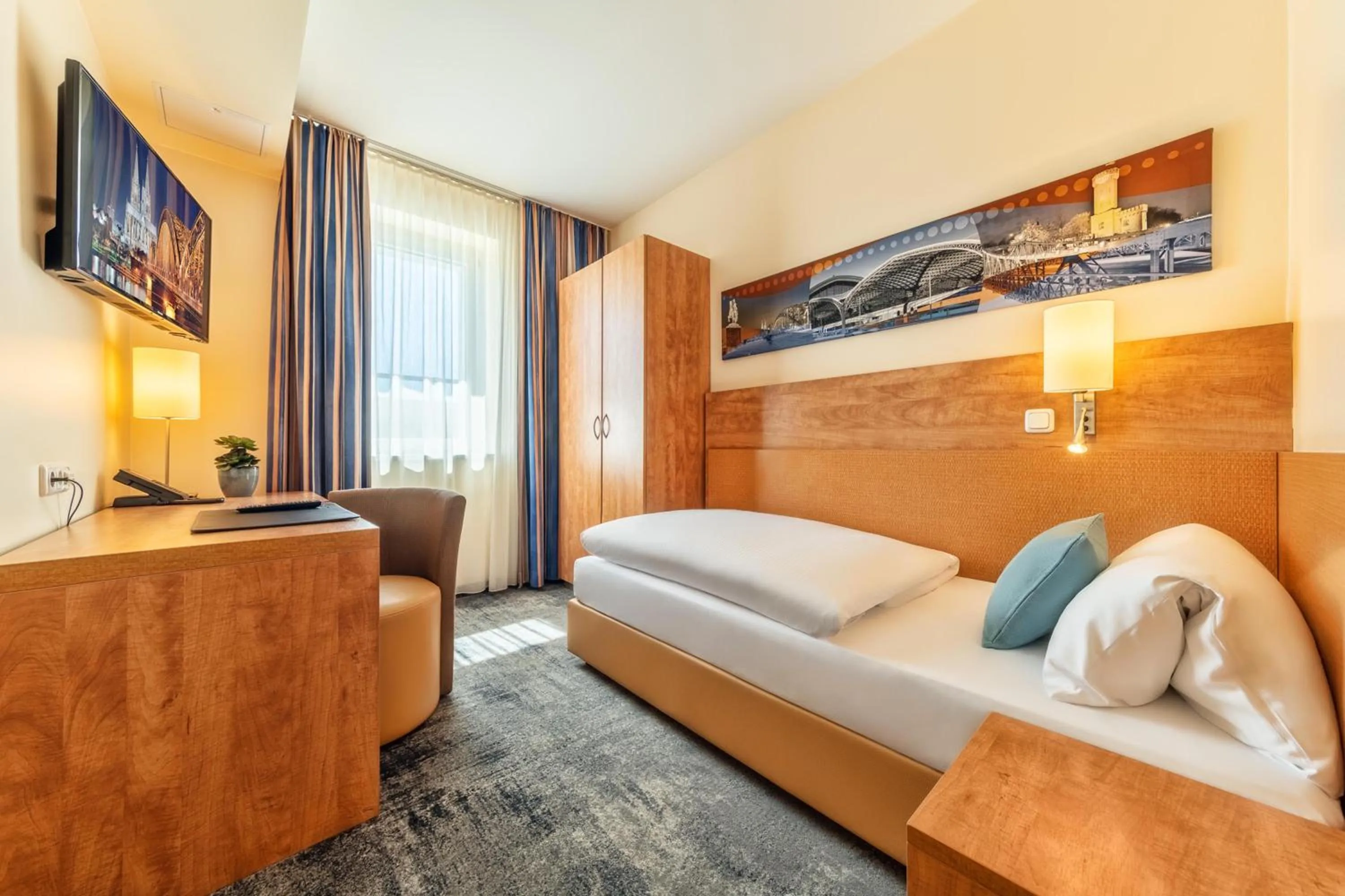 Bed in CityClass Hotel am Dom