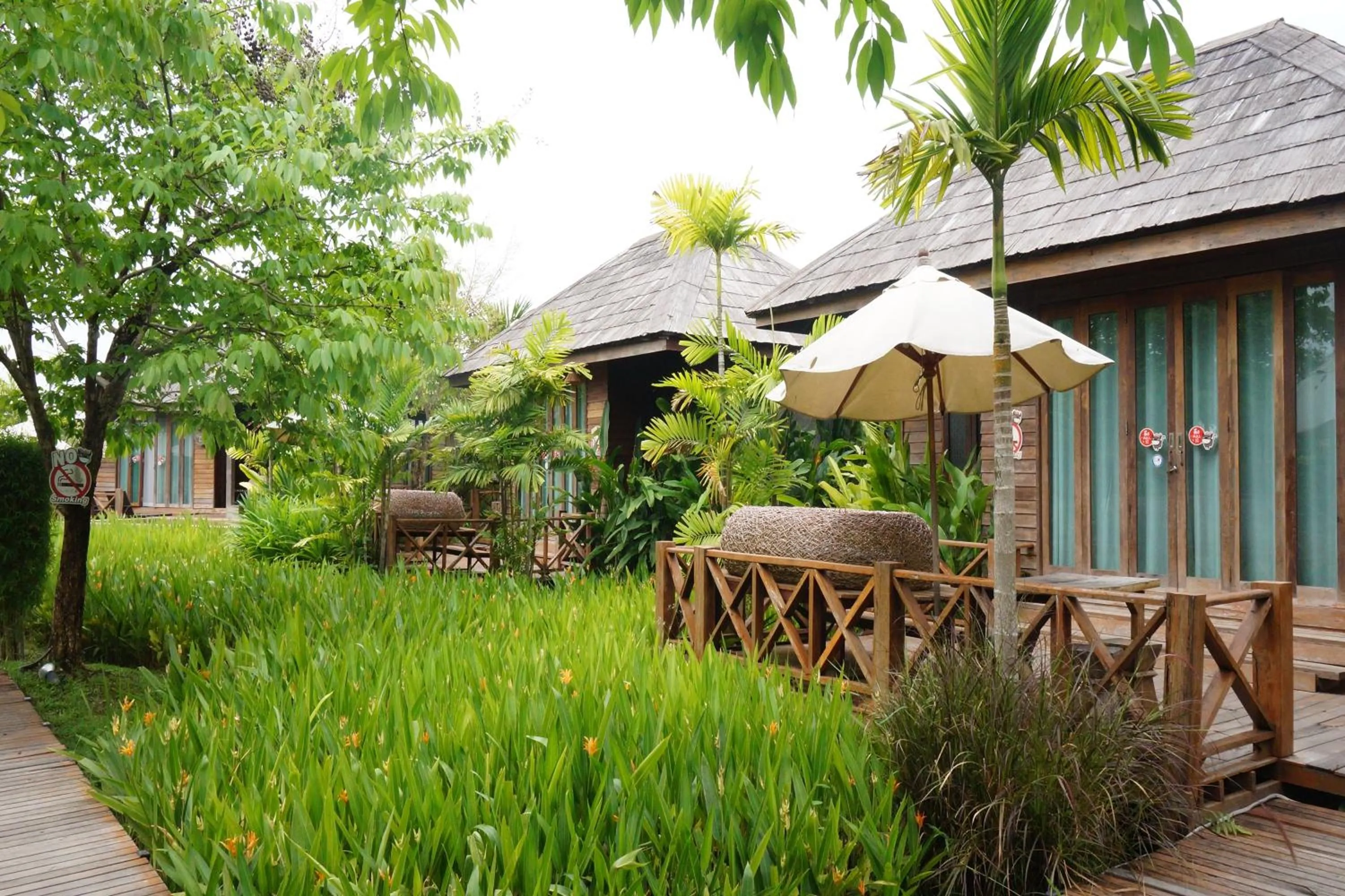 Garden view in Tongna Cottage Natural Resort