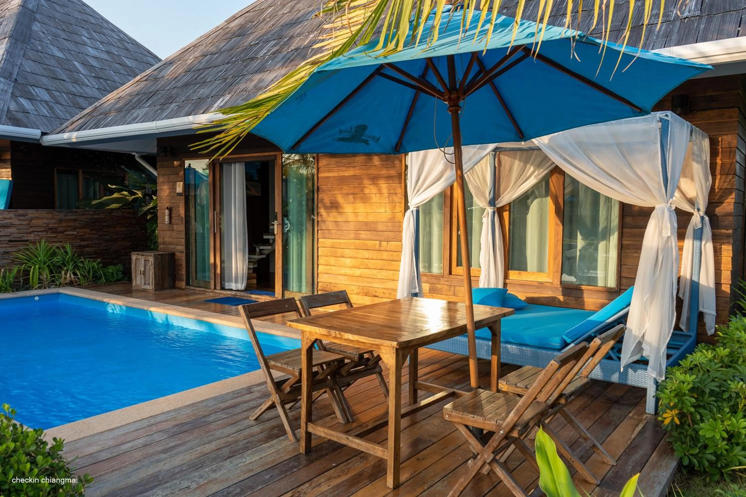 Swimming pool in Tongna Cottage Natural Resort