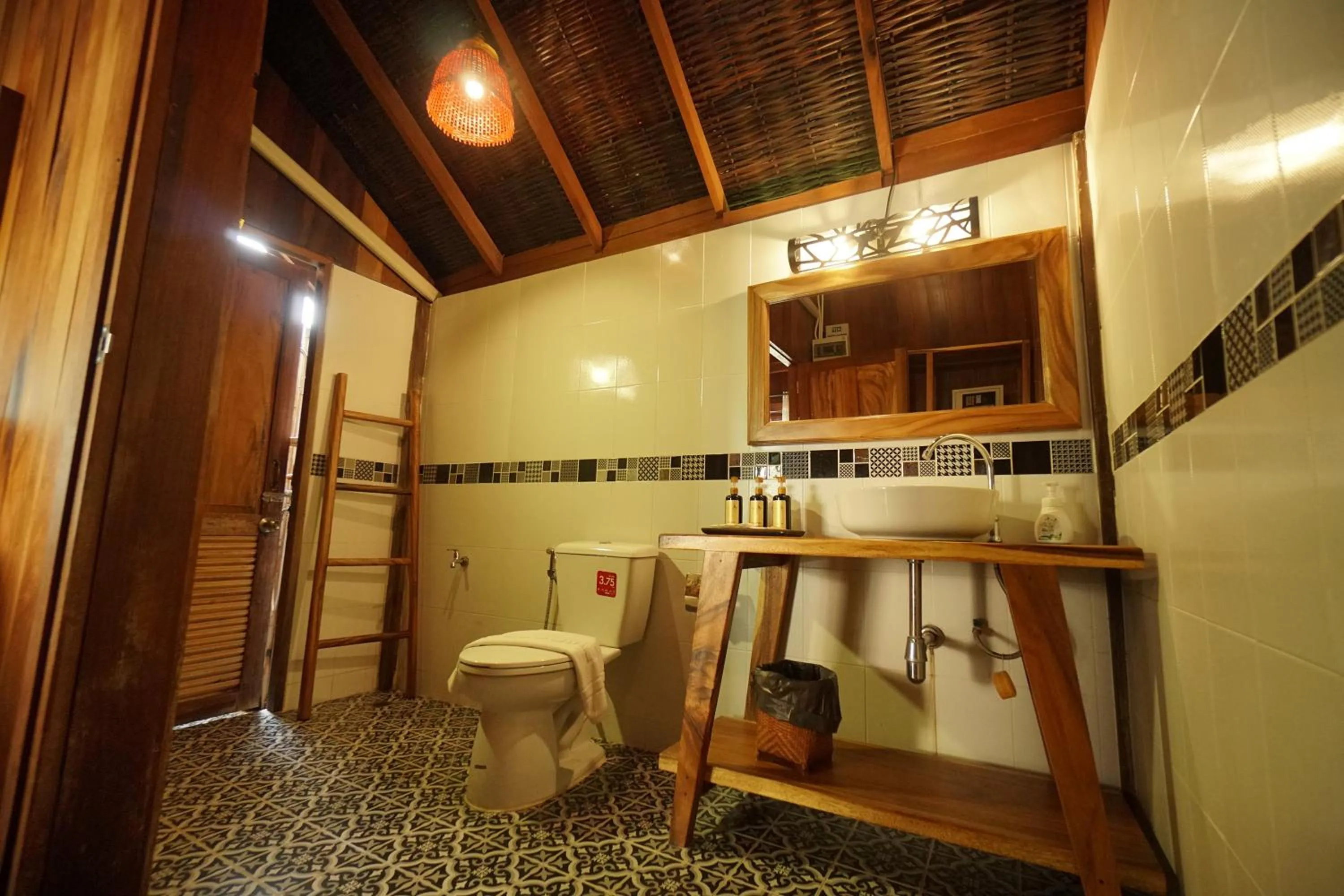 Bathroom in Tongna Cottage Natural Resort