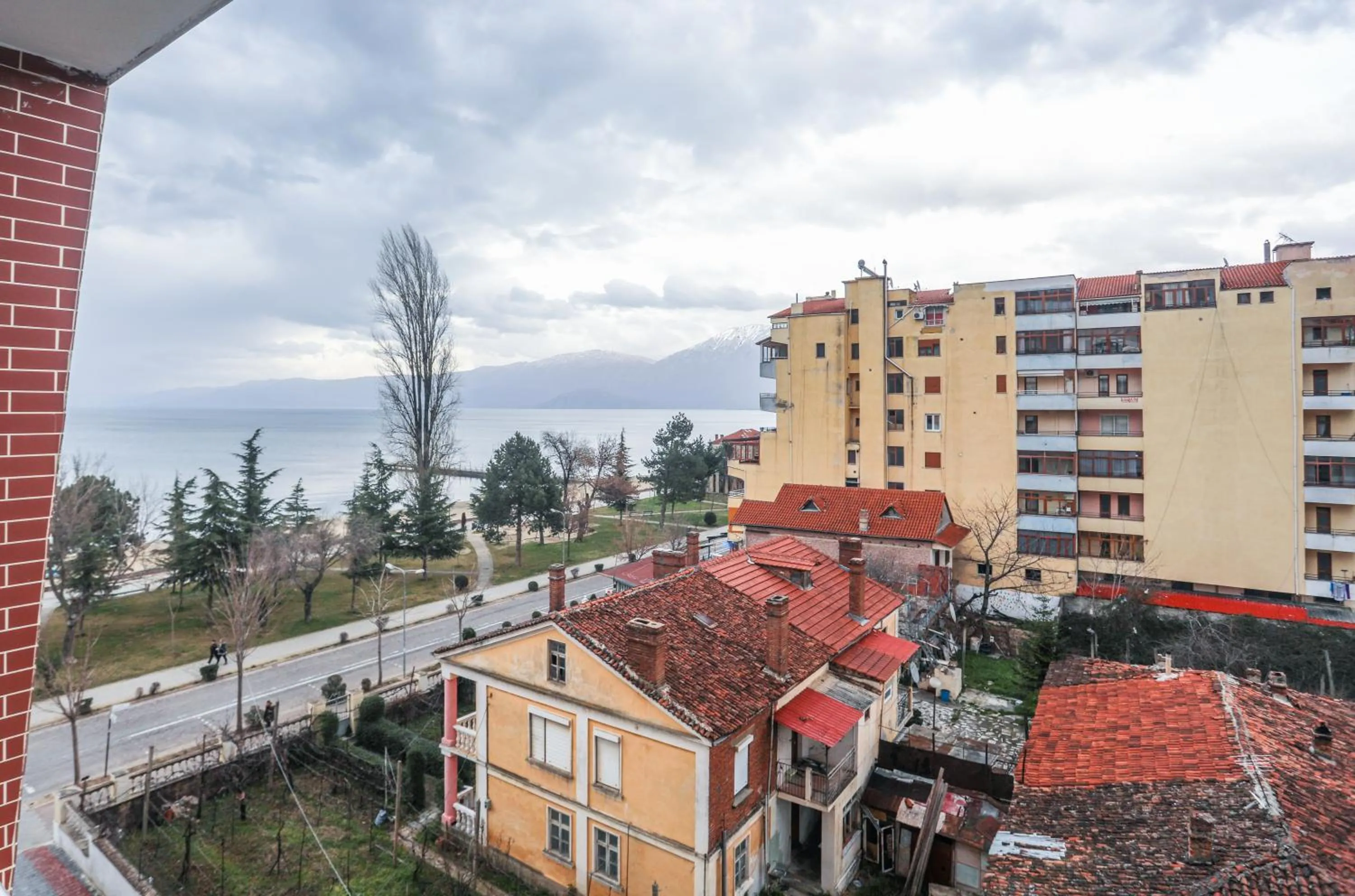Neighbourhood in Luxurious Apartment Lake View Pogradec