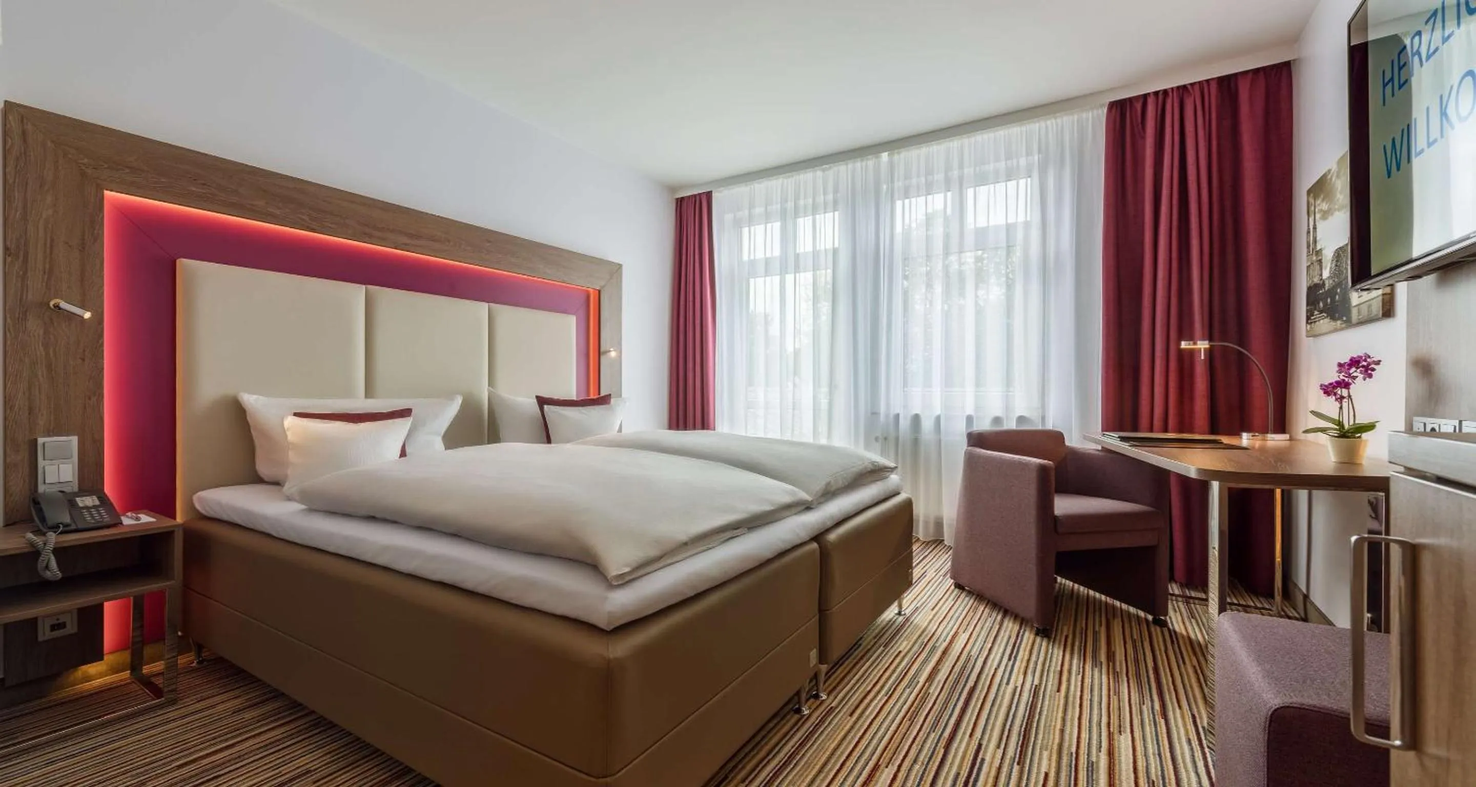 Bedroom, Bed in Best Western Plus Hotel Stadtquartier Haan