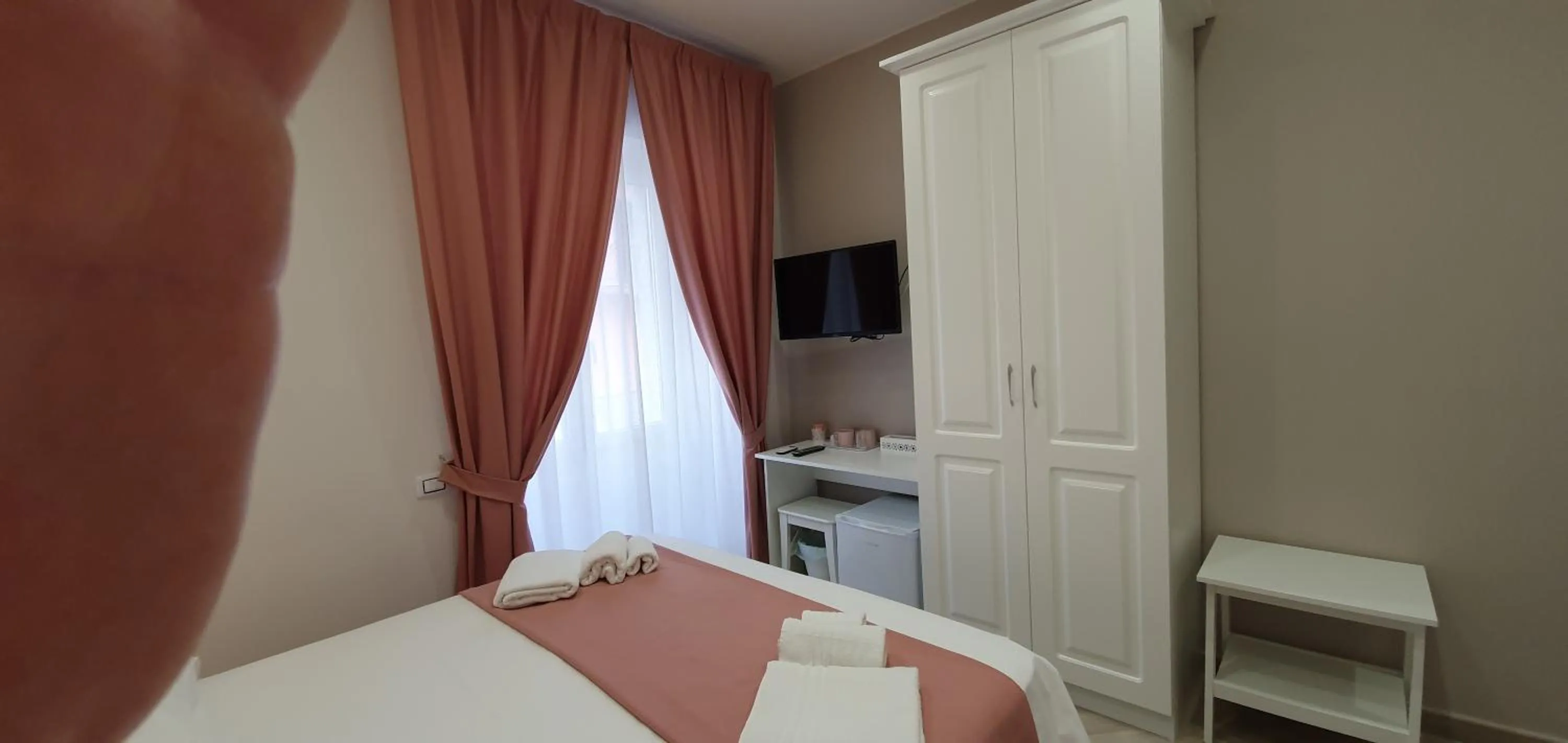 Photo of the whole room, Bed in Dimora Costantino