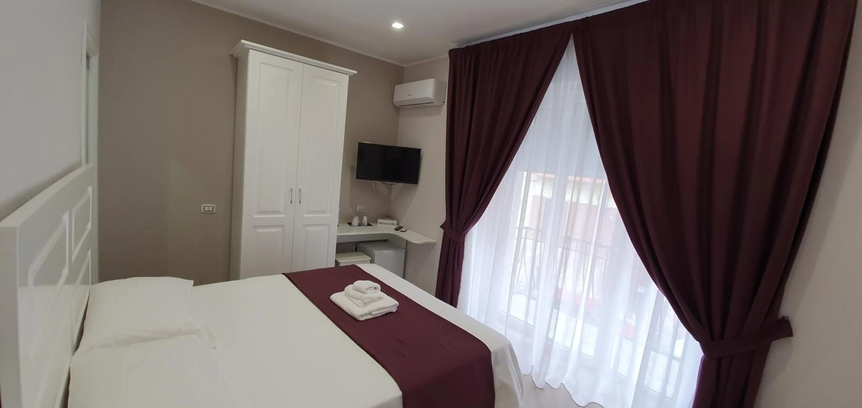 TV and multimedia, Bed in Dimora Costantino