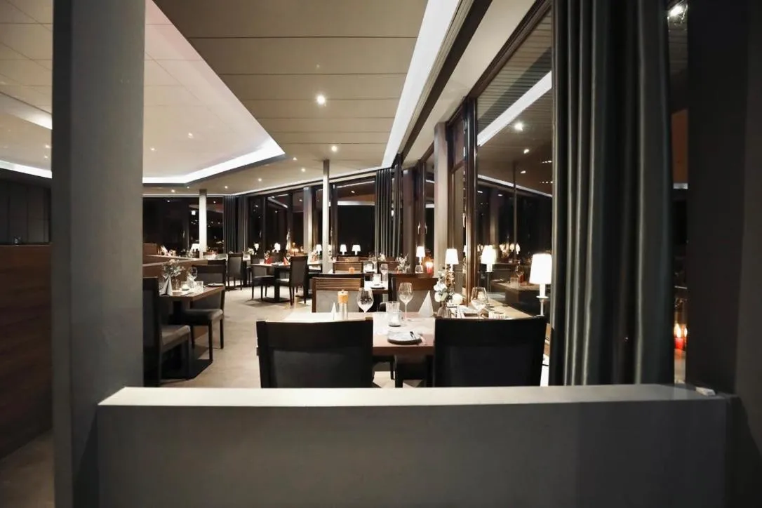 Restaurant/places to eat in Bergmark Hotel