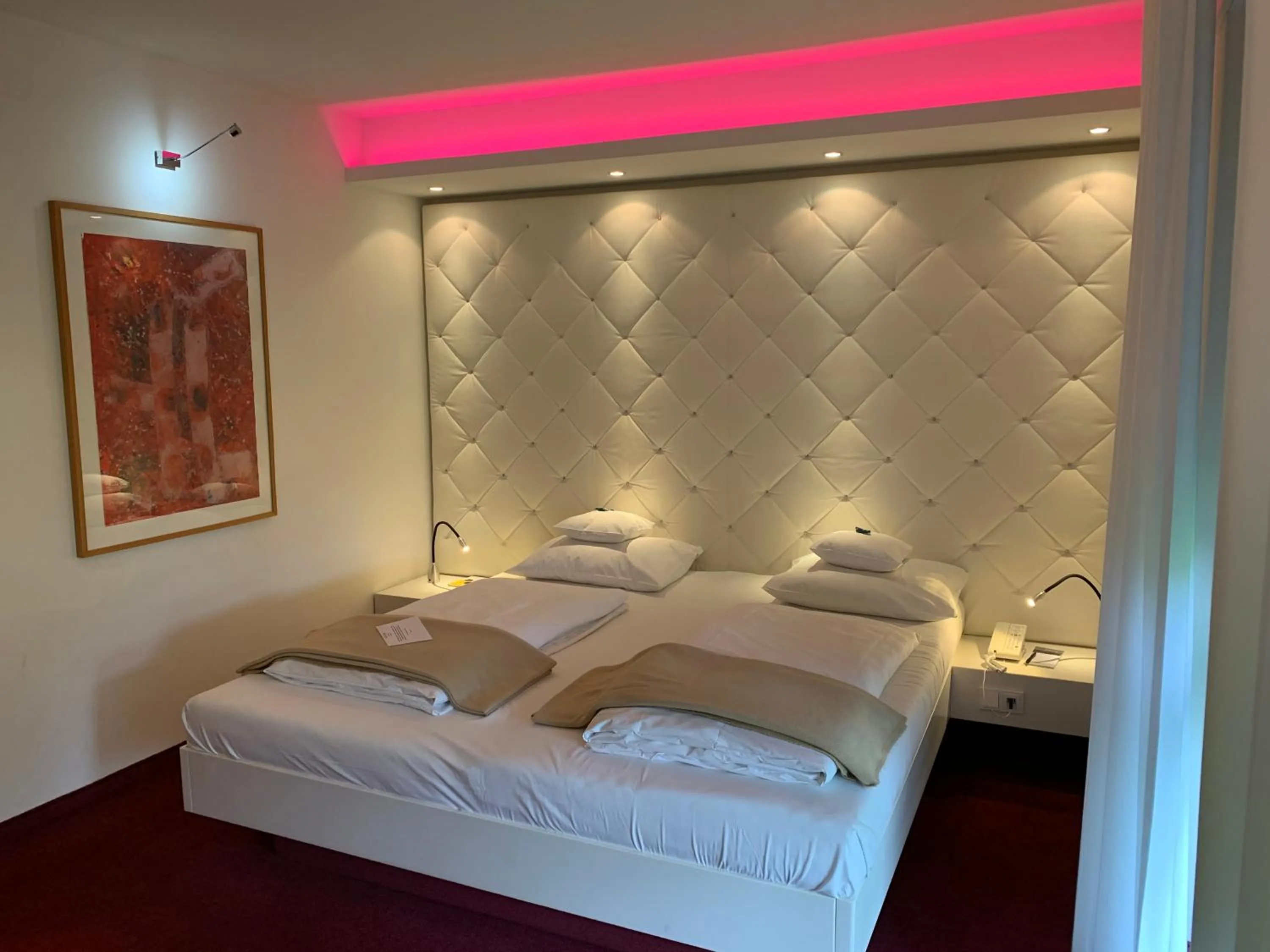 Bedroom, Bed in Mintrops Land Hotel Burgaltendorf