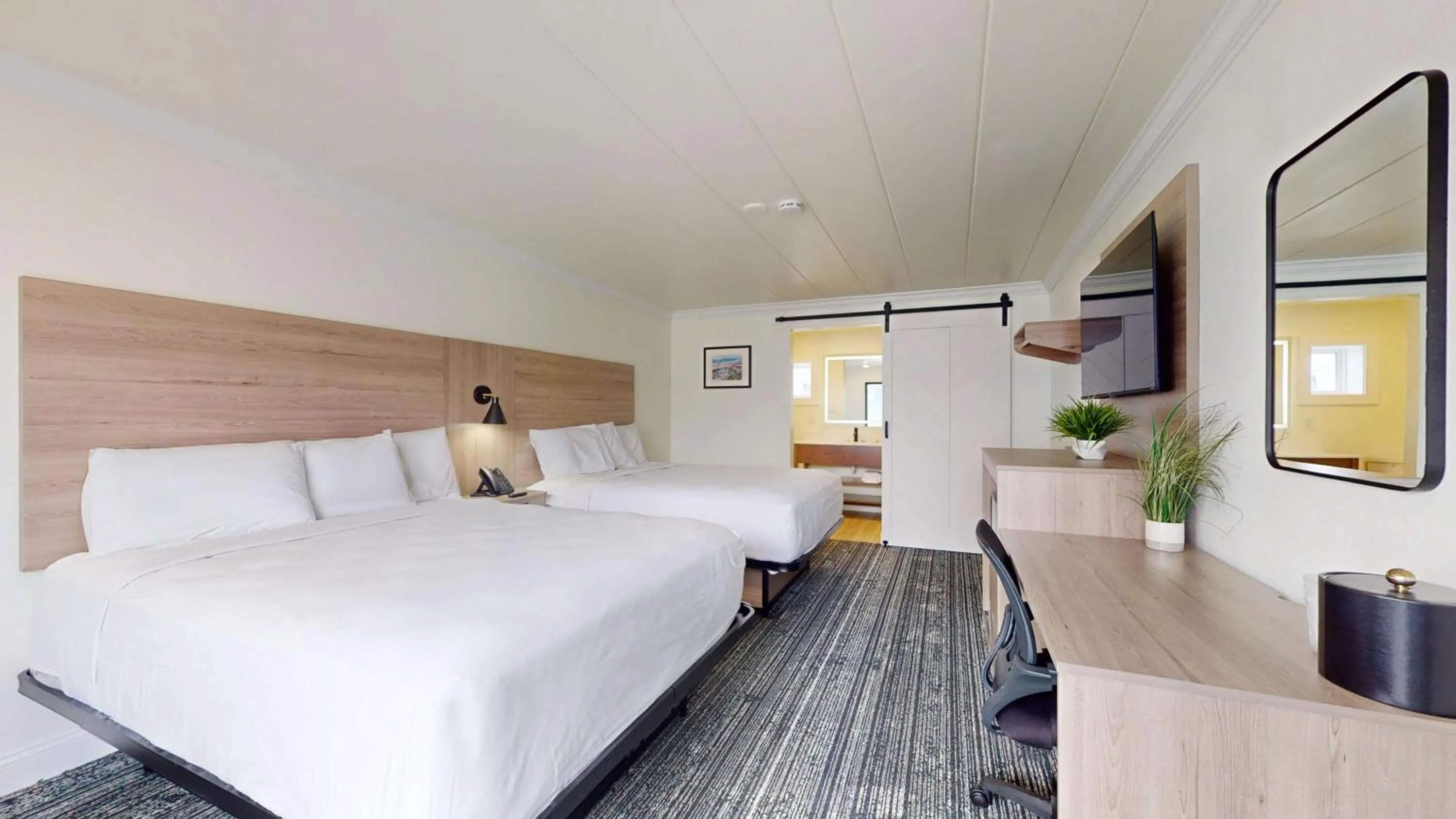 Bedroom, Bed in Pavilion Motor Lodge