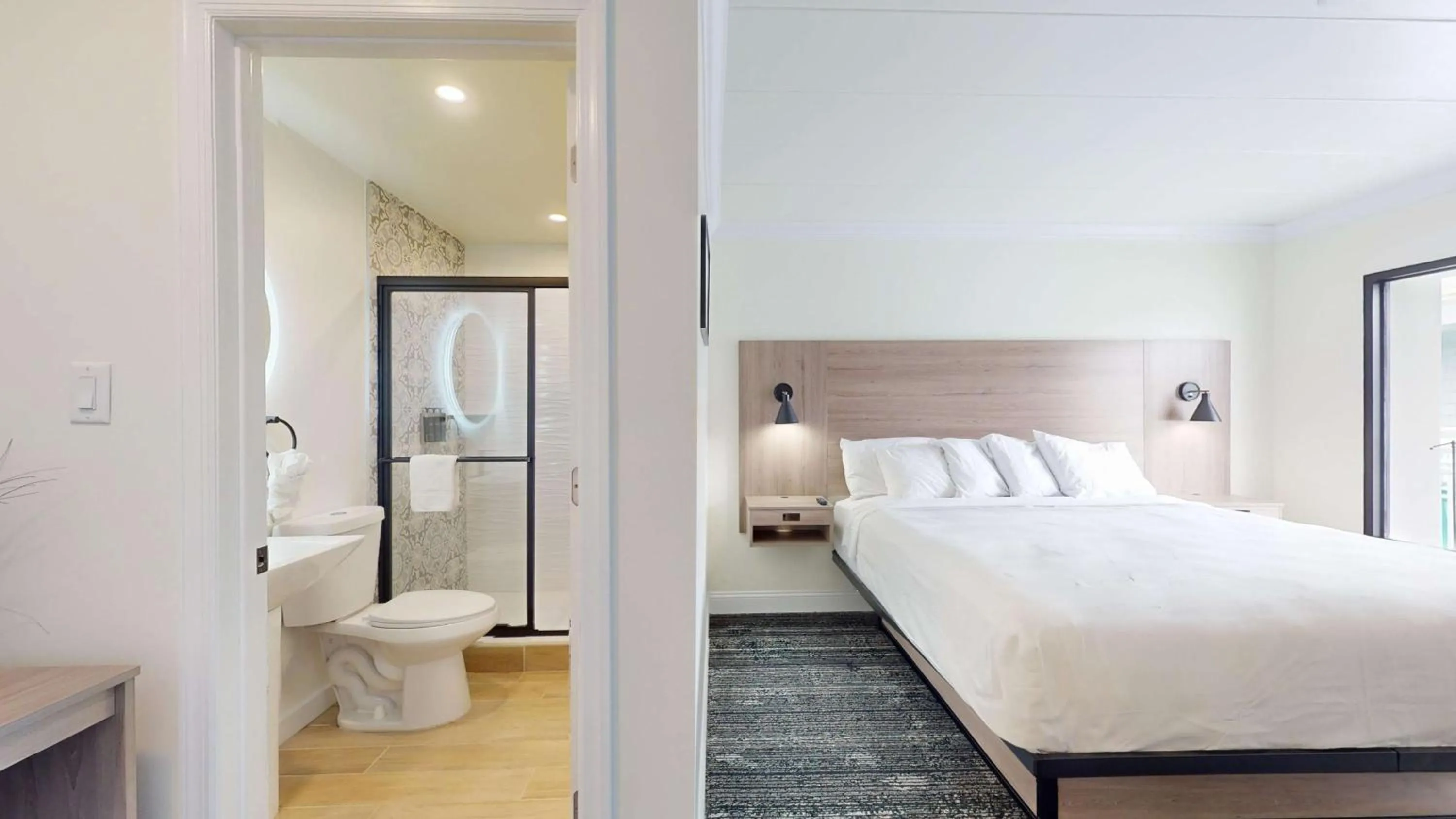 Bedroom, Bed in Pavilion Motor Lodge