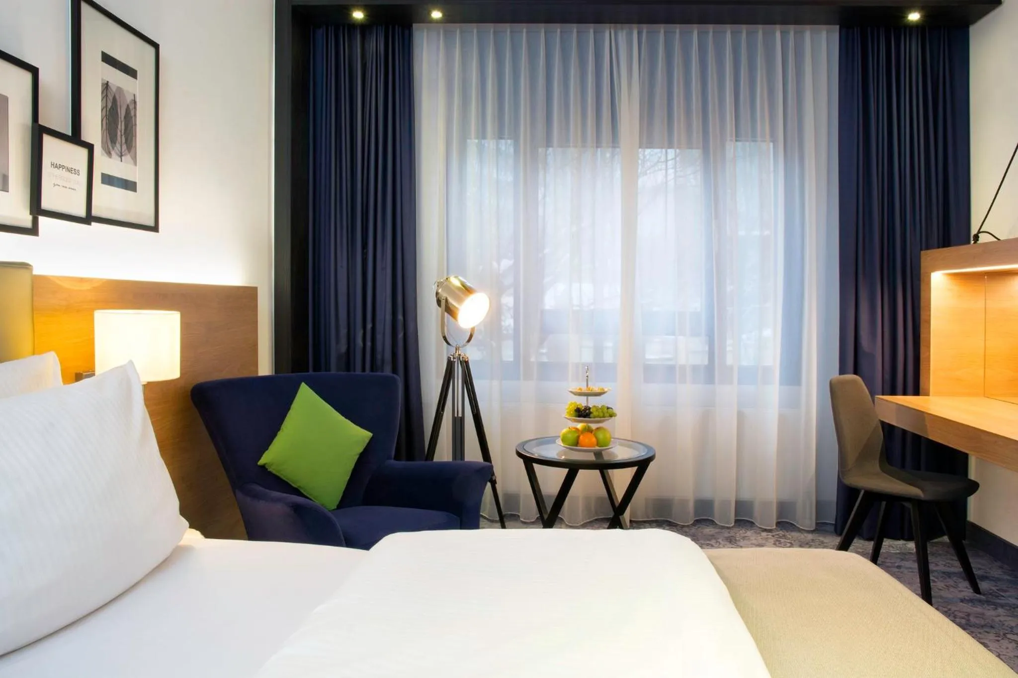 Photo of the whole room, Bed in Holiday Inn Stuttgart by IHG