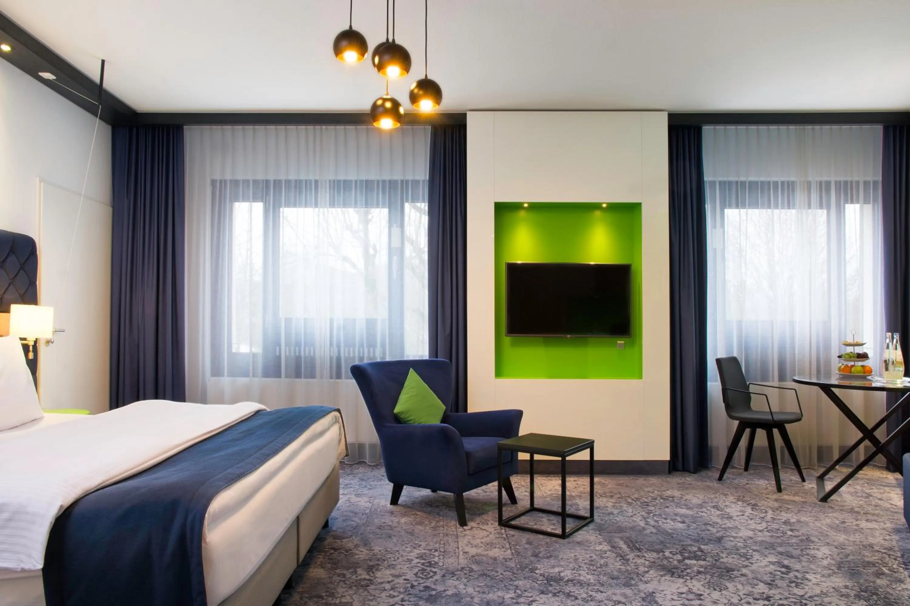 Photo of the whole room, Bed in Holiday Inn Stuttgart by IHG