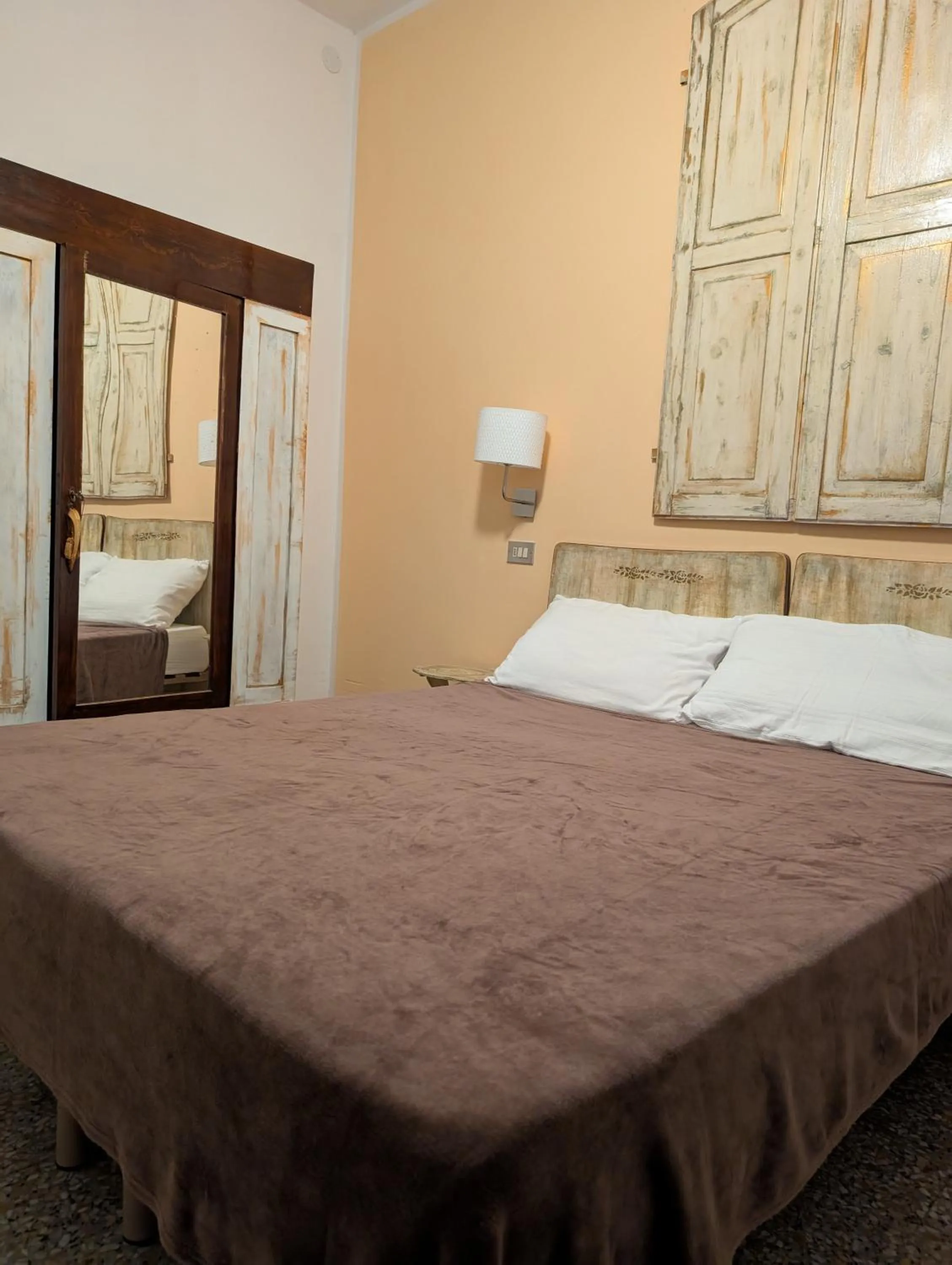 Bed in VILLA ANTONIETTA Rooms & Coffee