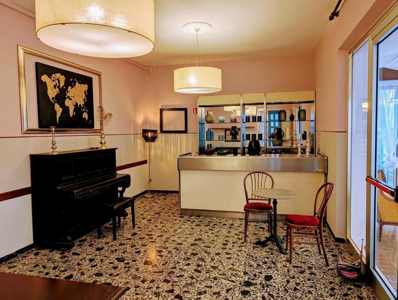 Lobby or reception in VILLA ANTONIETTA Rooms & Coffee
