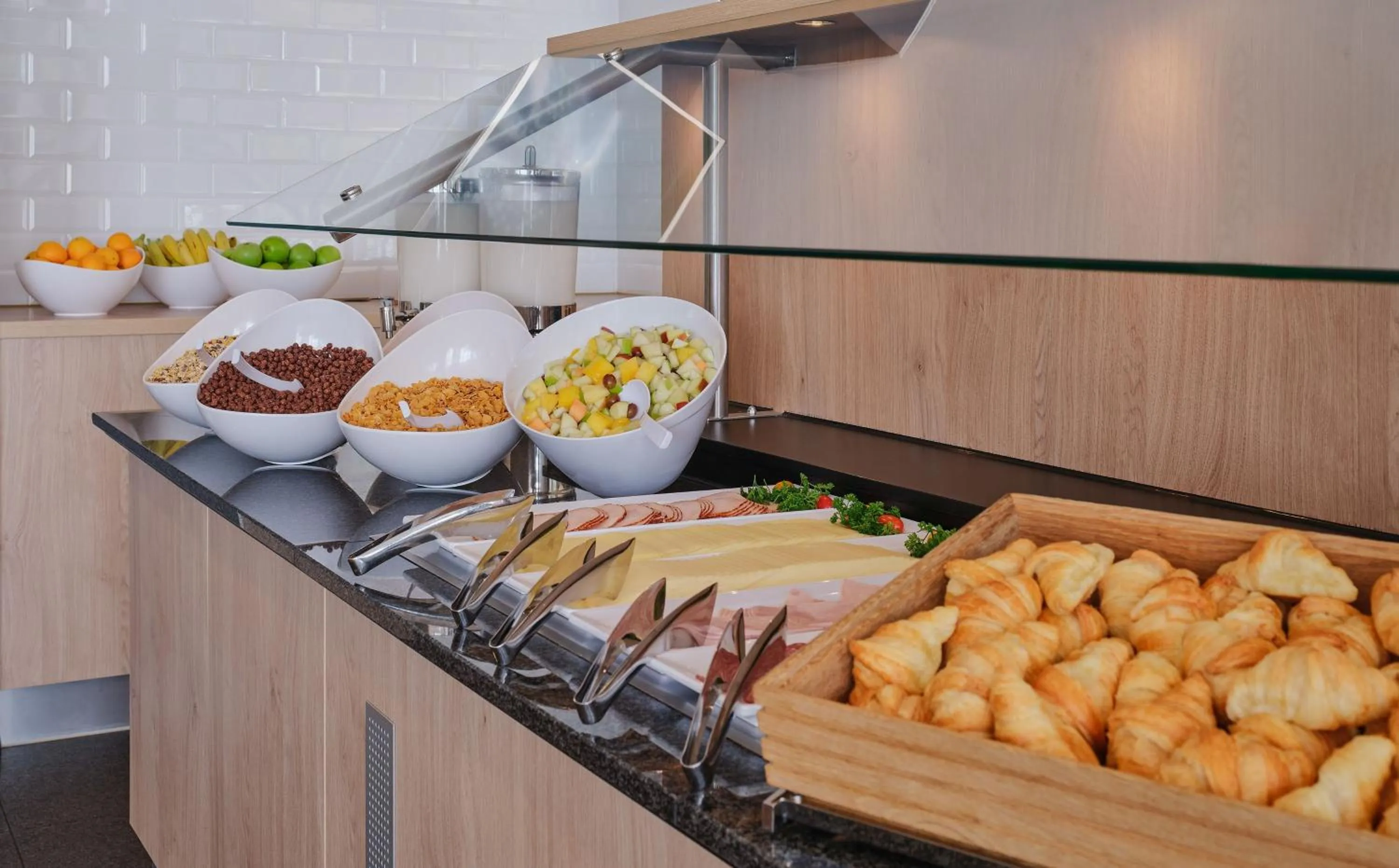 Breakfast in Holiday Inn Express Frankfurt Messe by IHG