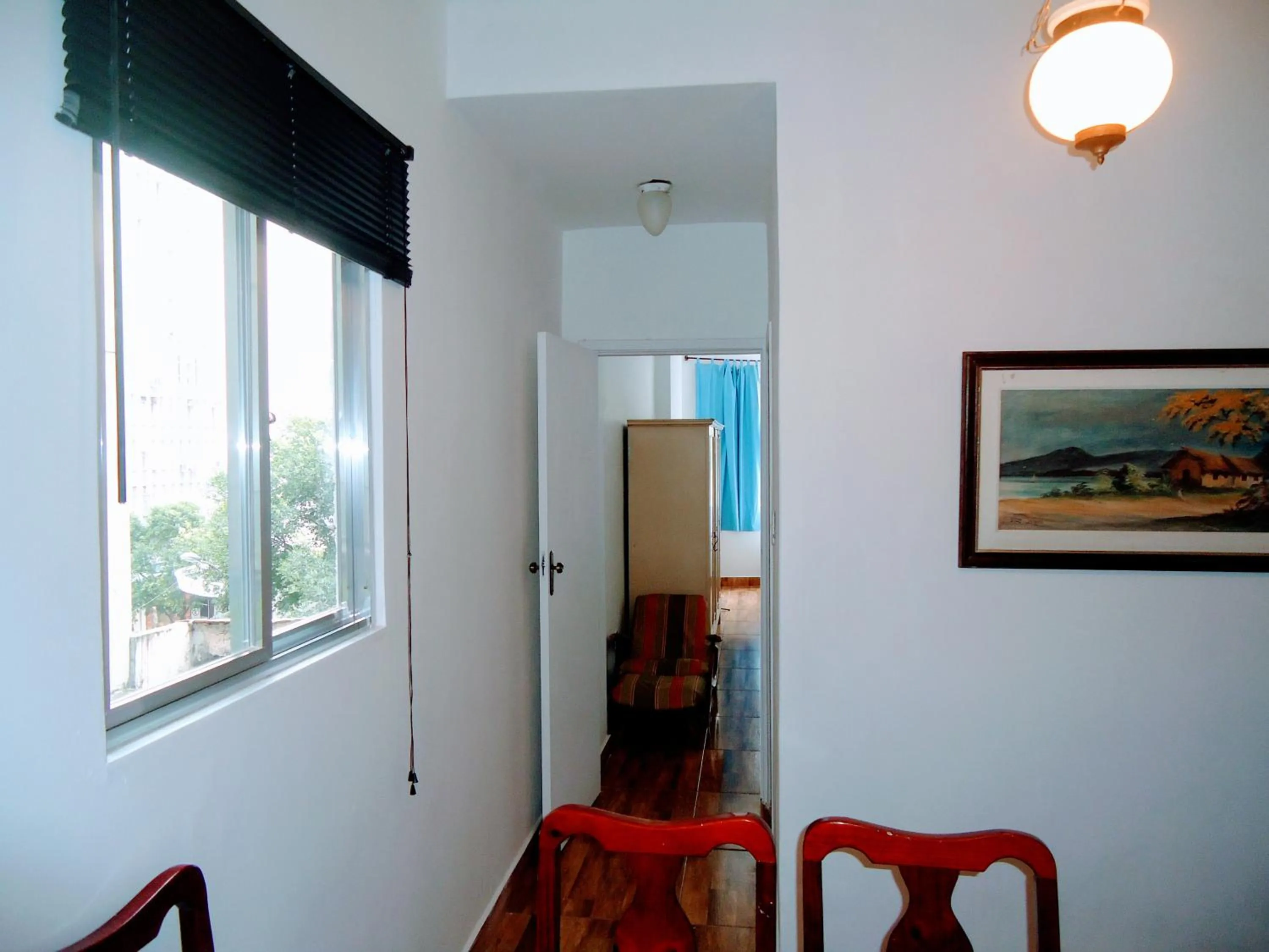 Living room in APARTAMENTO COPACABANA saleta, quarto grande com ar cond wi-fi a 2 qds da praia