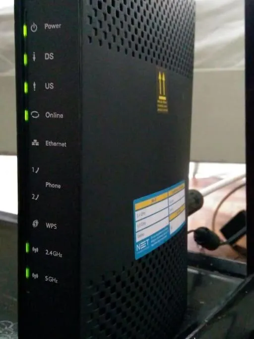 locker in APARTAMENTO COPACABANA saleta, quarto grande com ar cond wi-fi a 2 qds da praia