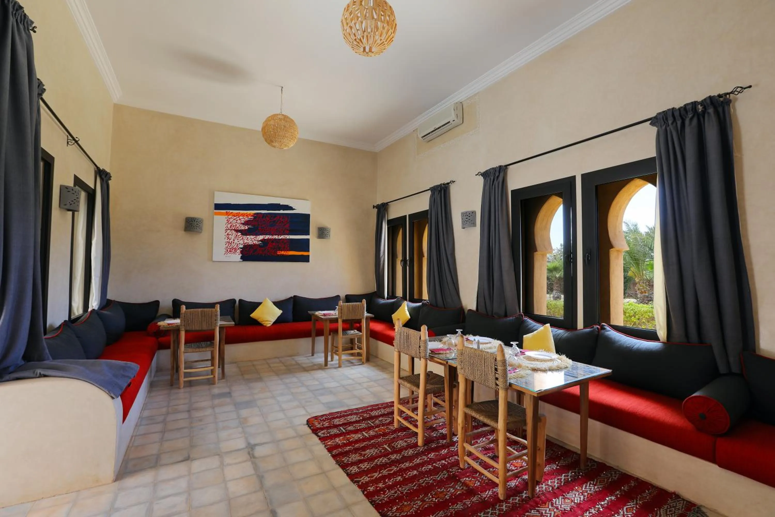 Restaurant/places to eat in Atlas Widan