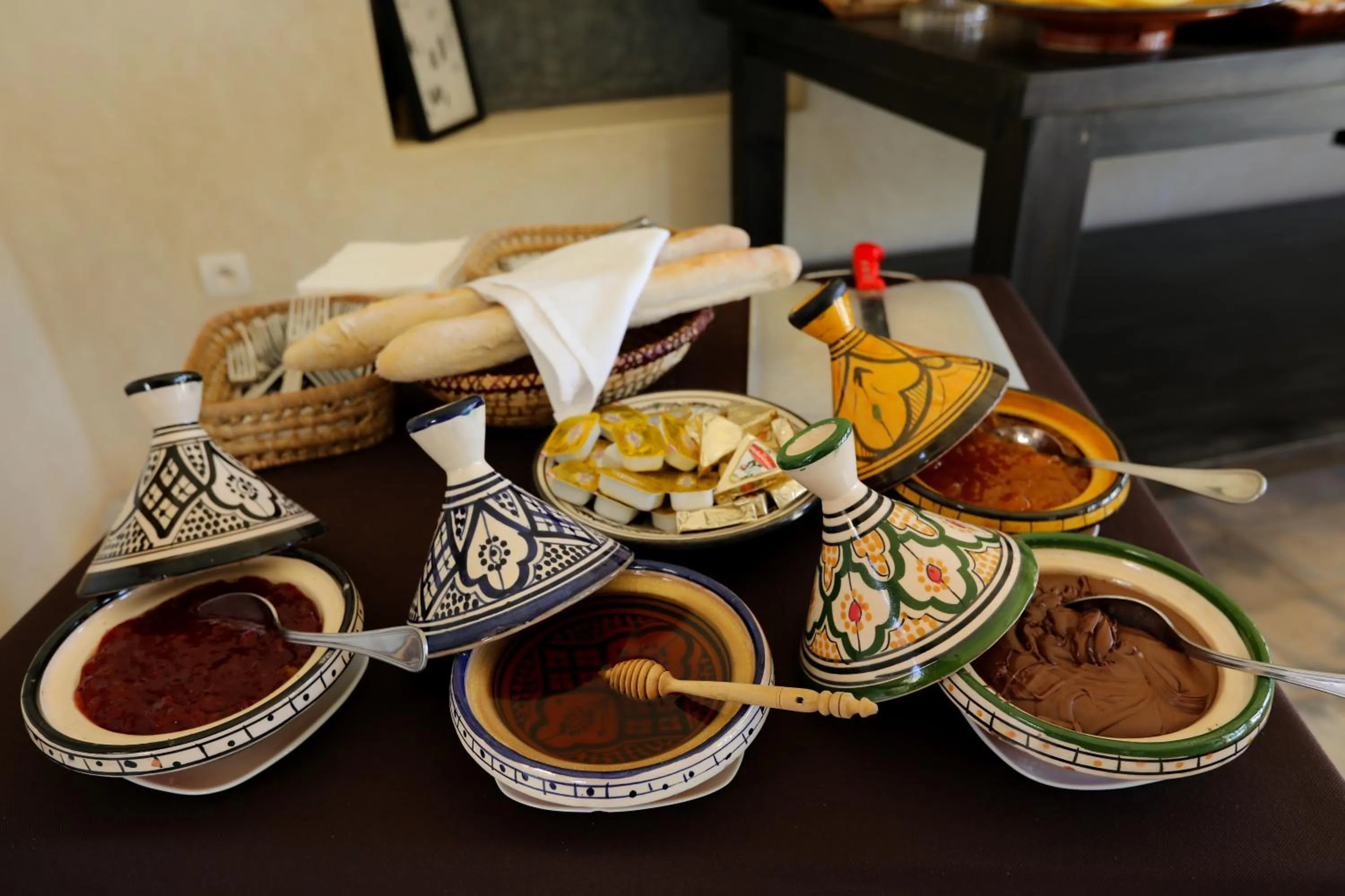 Restaurant/places to eat in Atlas Widan