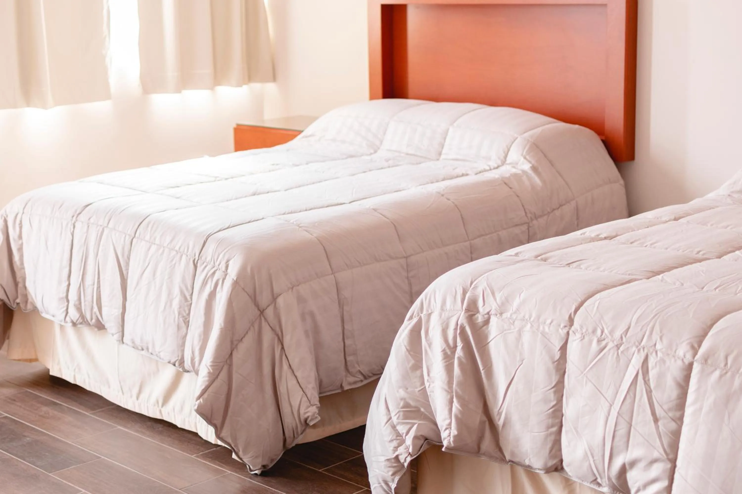 Bedroom, Bed in La Lola Hotel & Suites