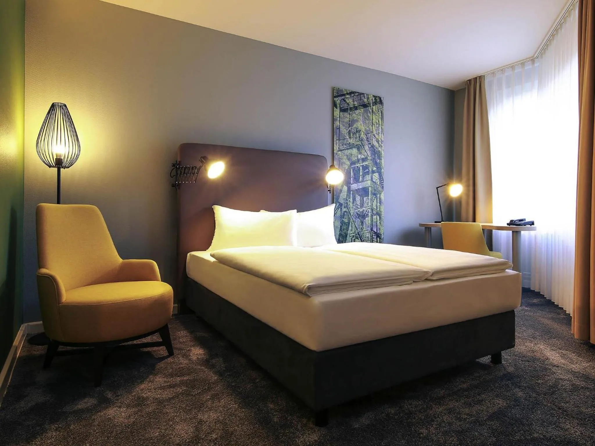 Bedroom, Bed in Mercure Hotel Plaza Essen