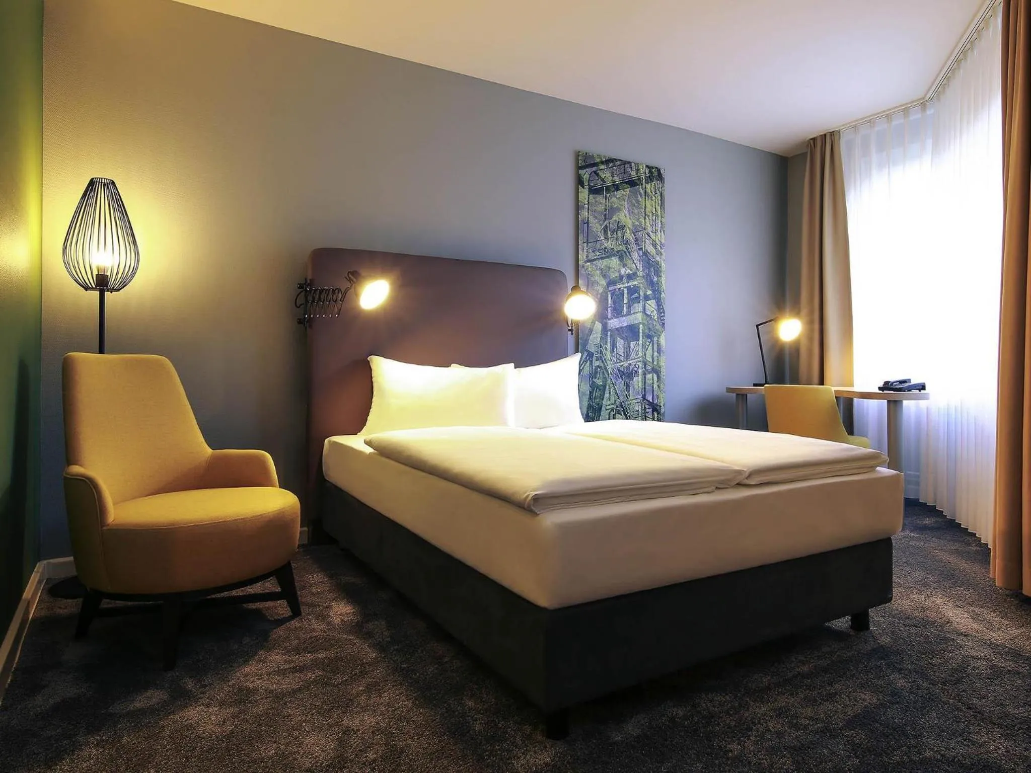 Bedroom, Bed in Mercure Hotel Plaza Essen