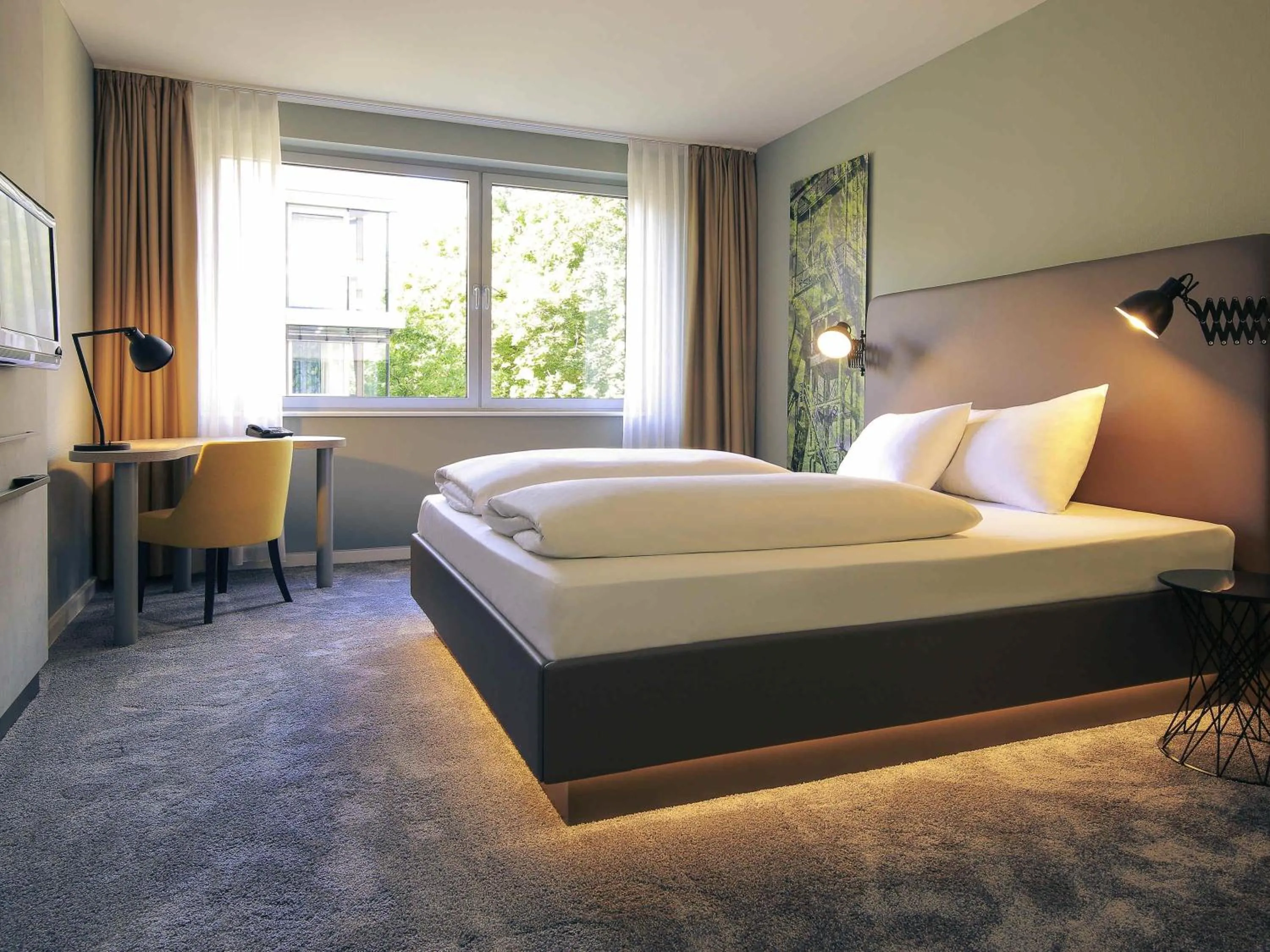 Bedroom, Bed in Mercure Hotel Plaza Essen