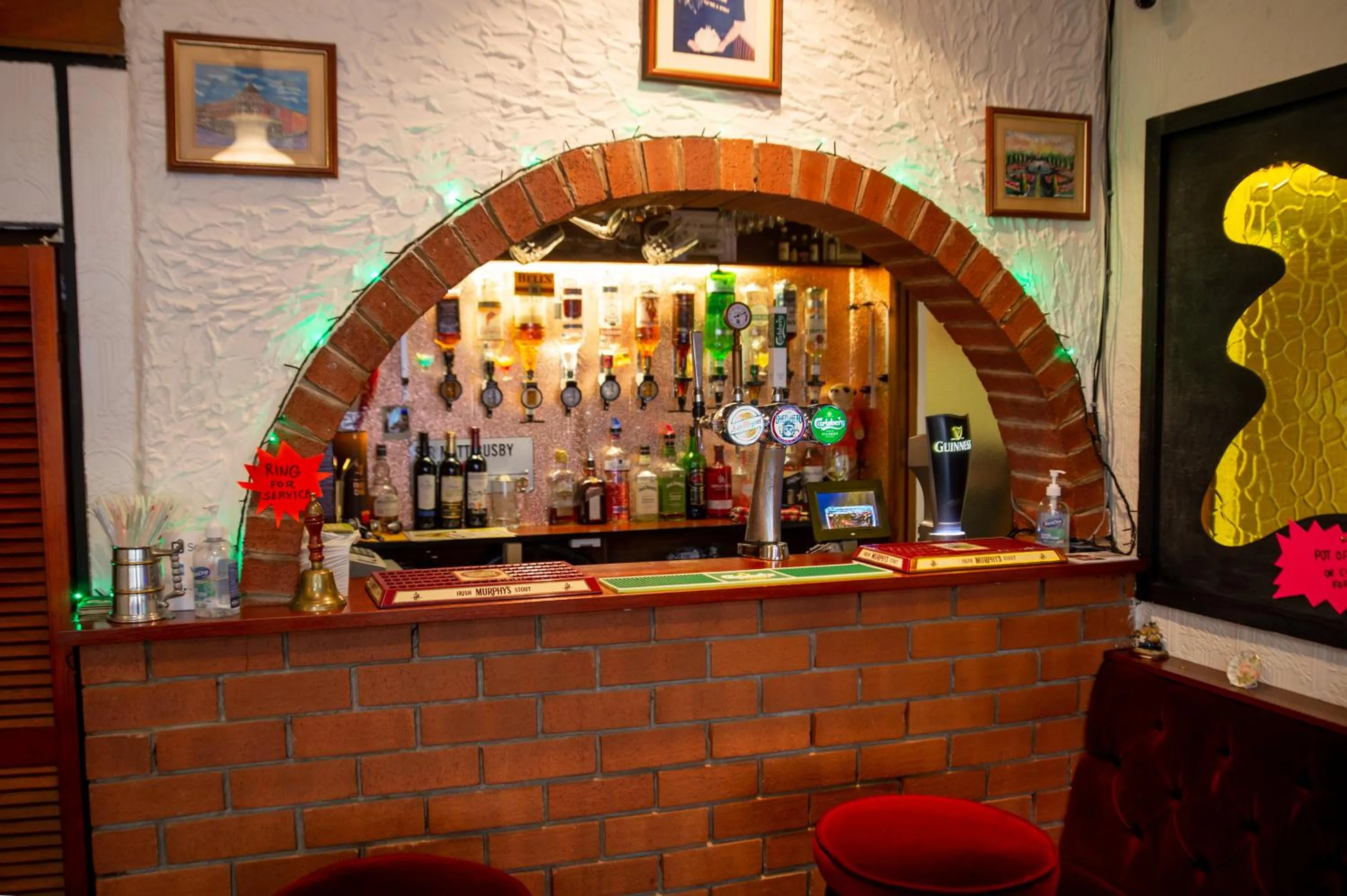 Lounge or bar in The Ferndale Hotel