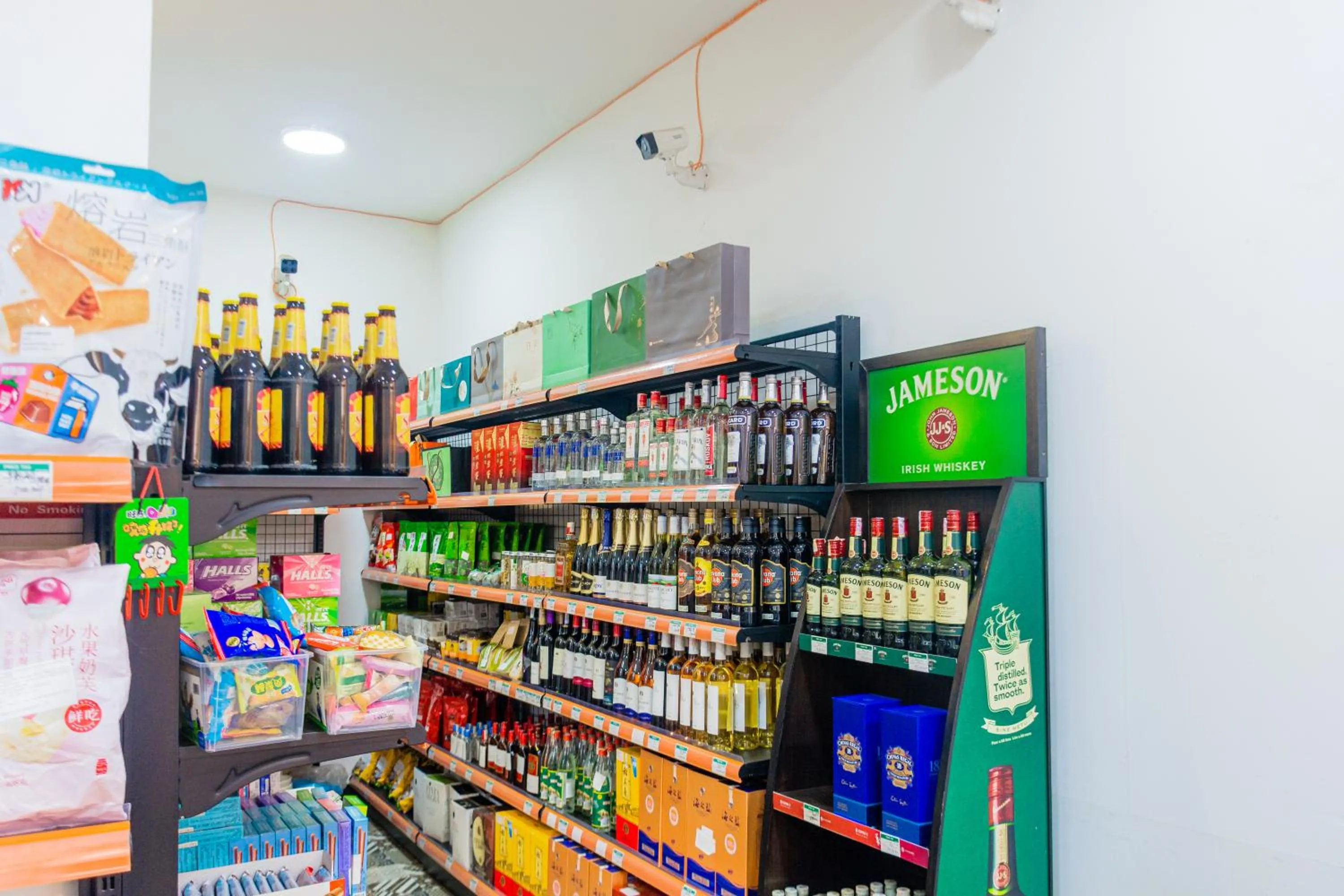 On-site shops in Phoenix Apartment by LINK