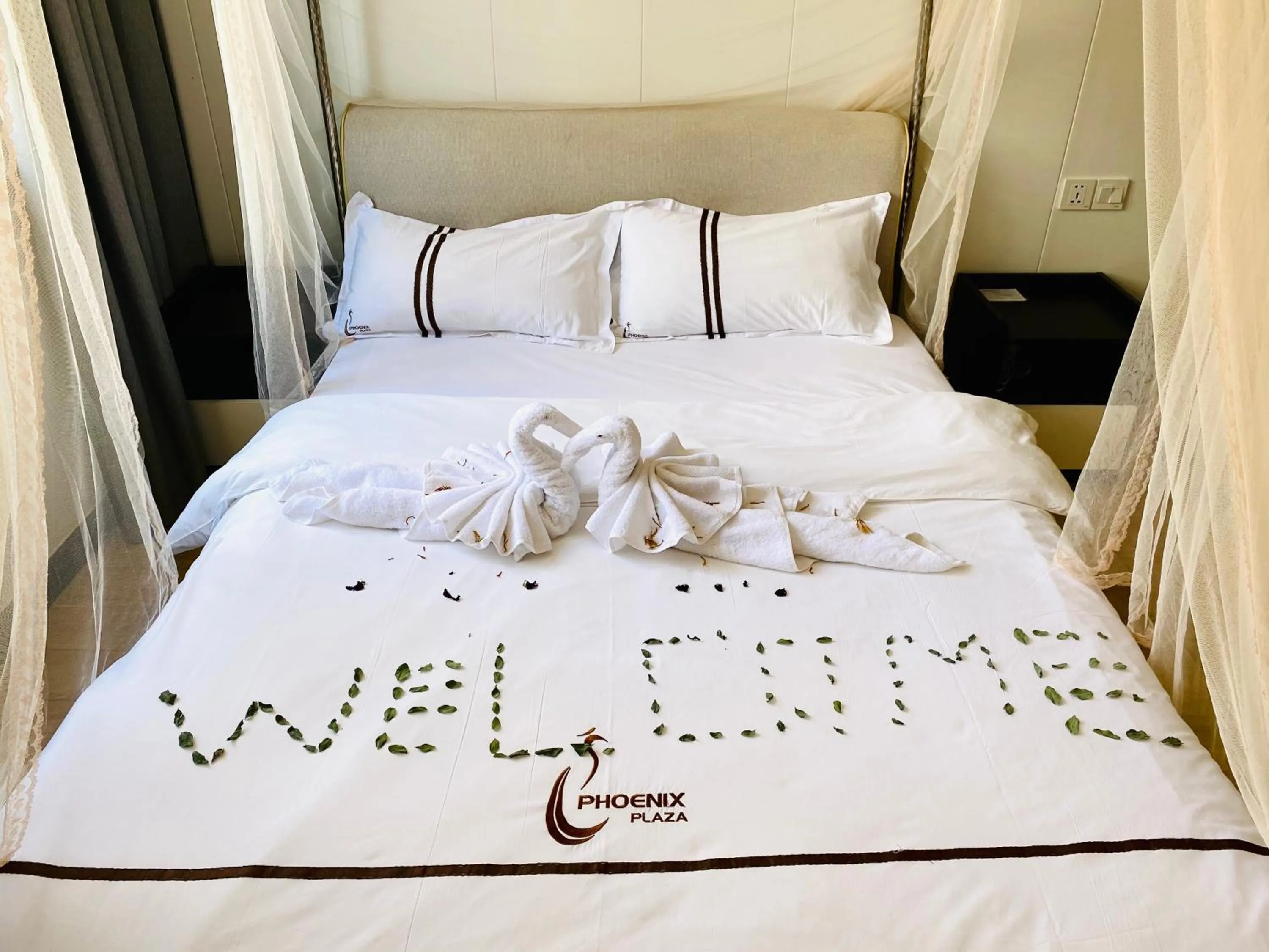 Bed in Phoenix Apartment by LINK