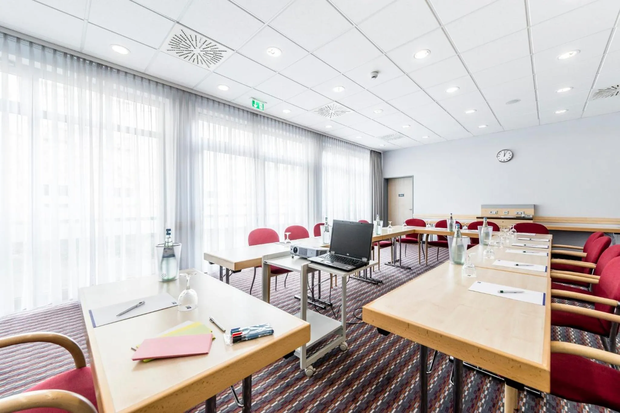 Meeting/conference room in Holiday Inn Express Berlin City Centre by IHG