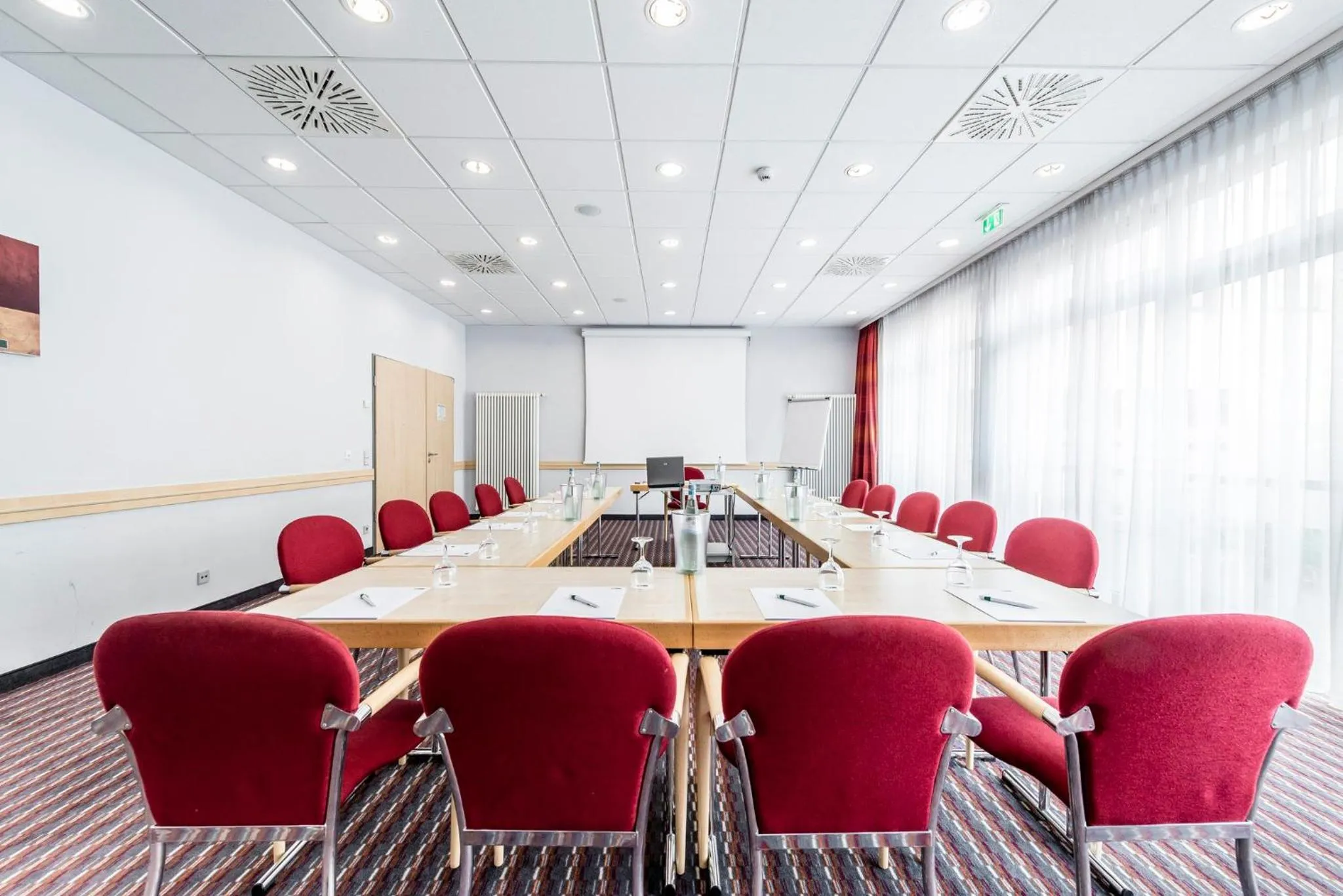 Meeting/conference room in Holiday Inn Express Berlin City Centre by IHG