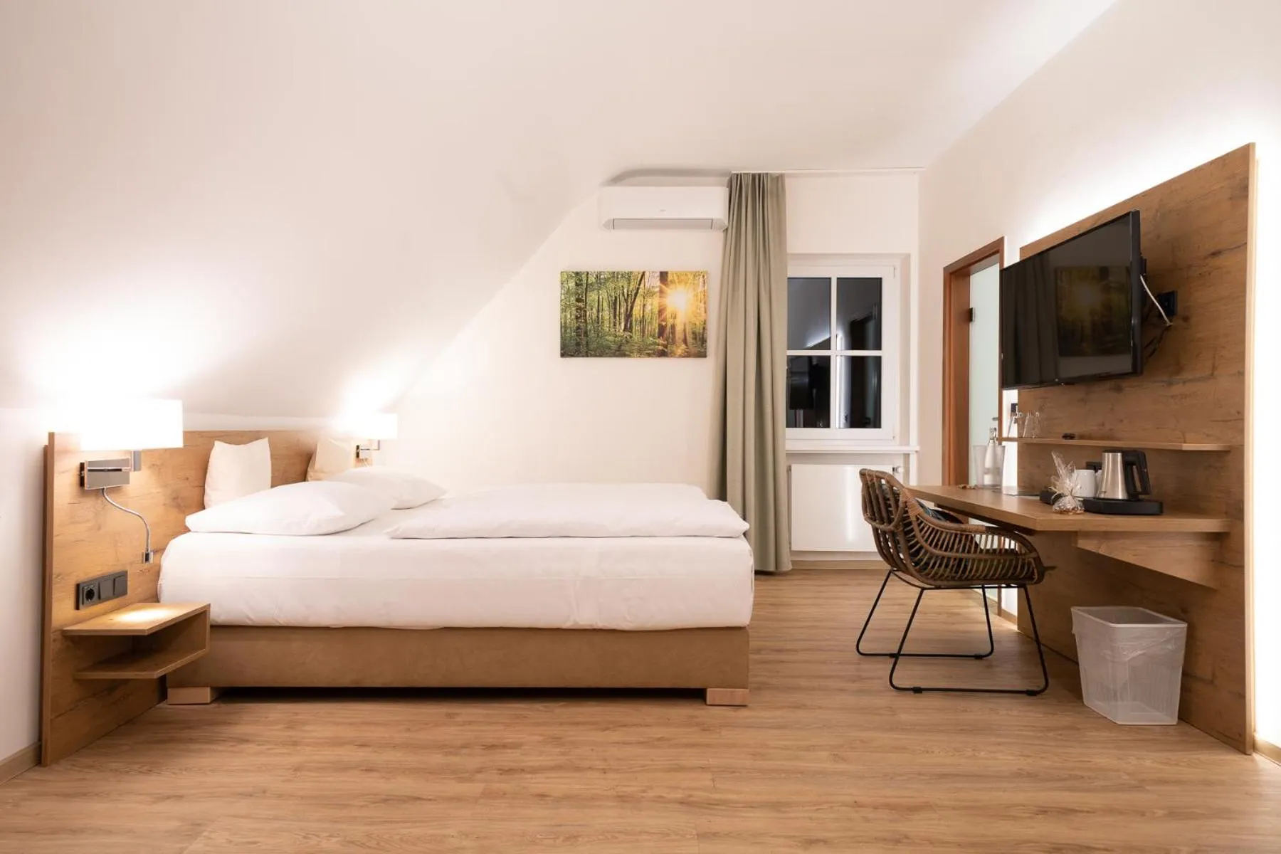 Bedroom, Bed in Landhotel Kauzenberg