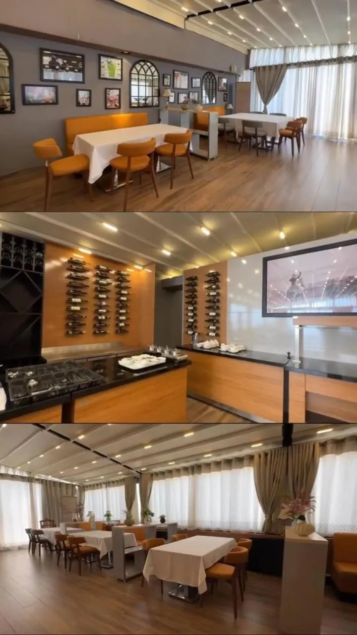 Restaurant/places to eat in Hotel Bukhara