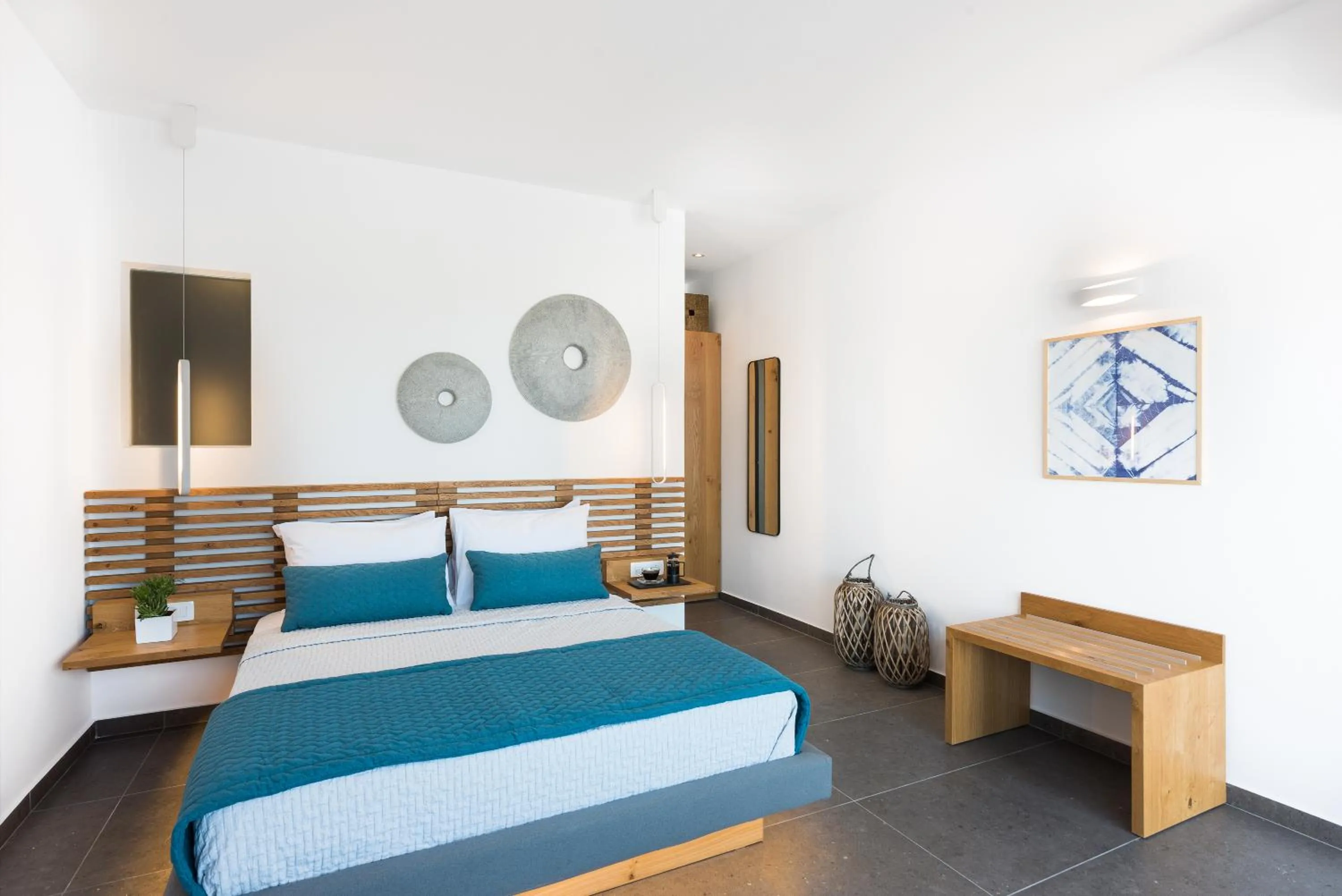 Bedroom, Bed in Volcanic Arc Suites