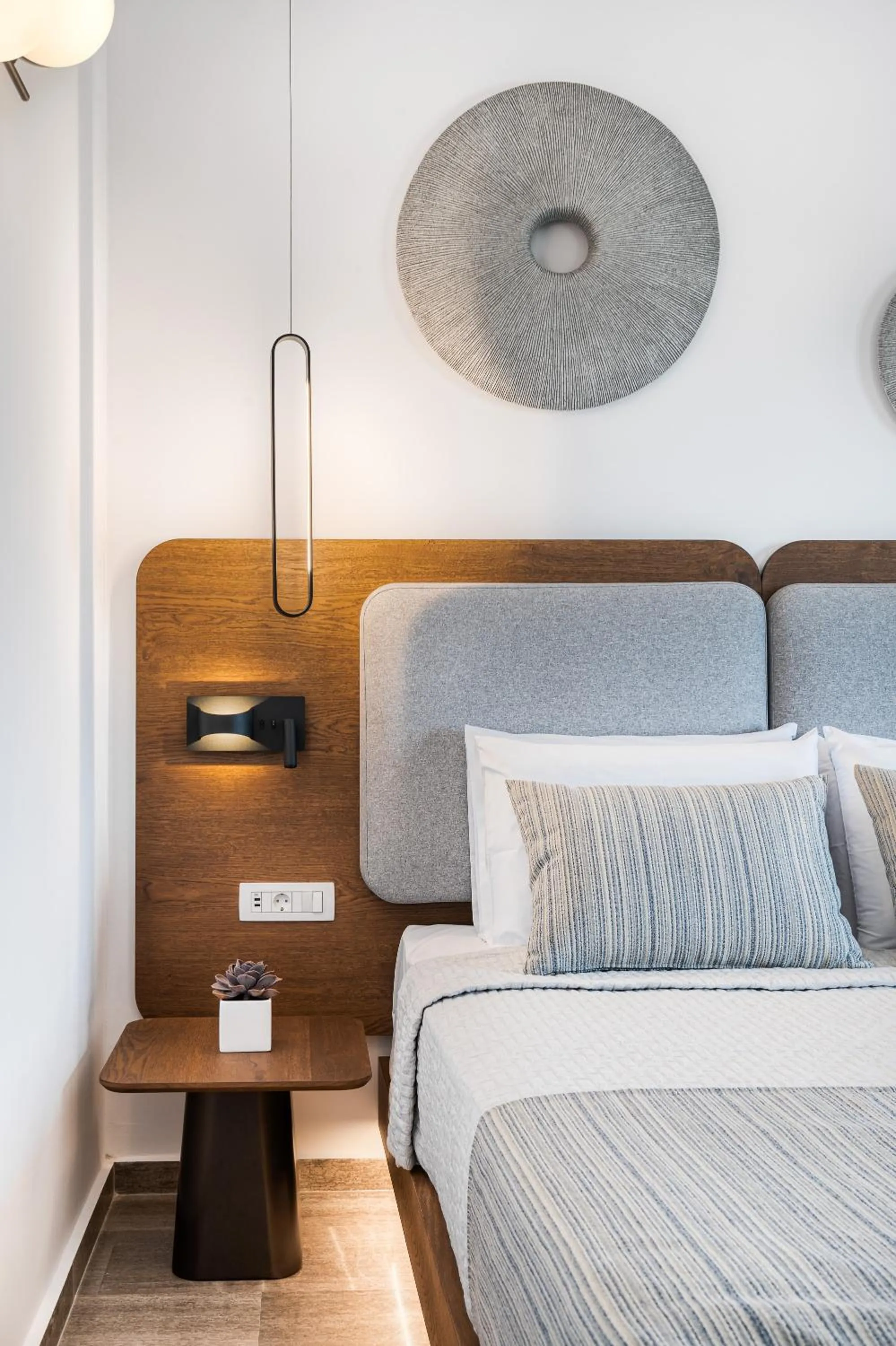 Bed in Volcanic Arc Suites