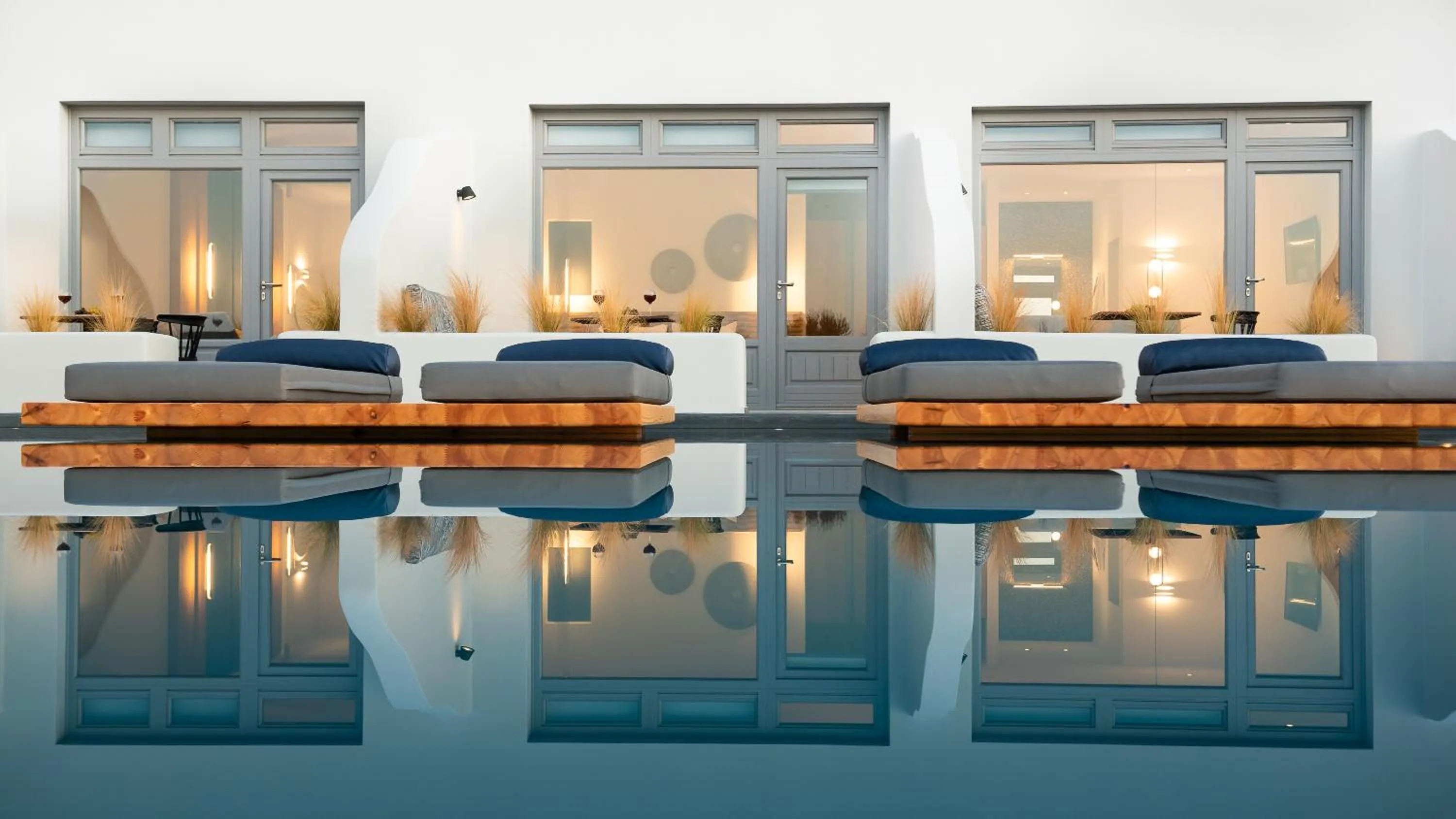 Facade/entrance in Volcanic Arc Suites